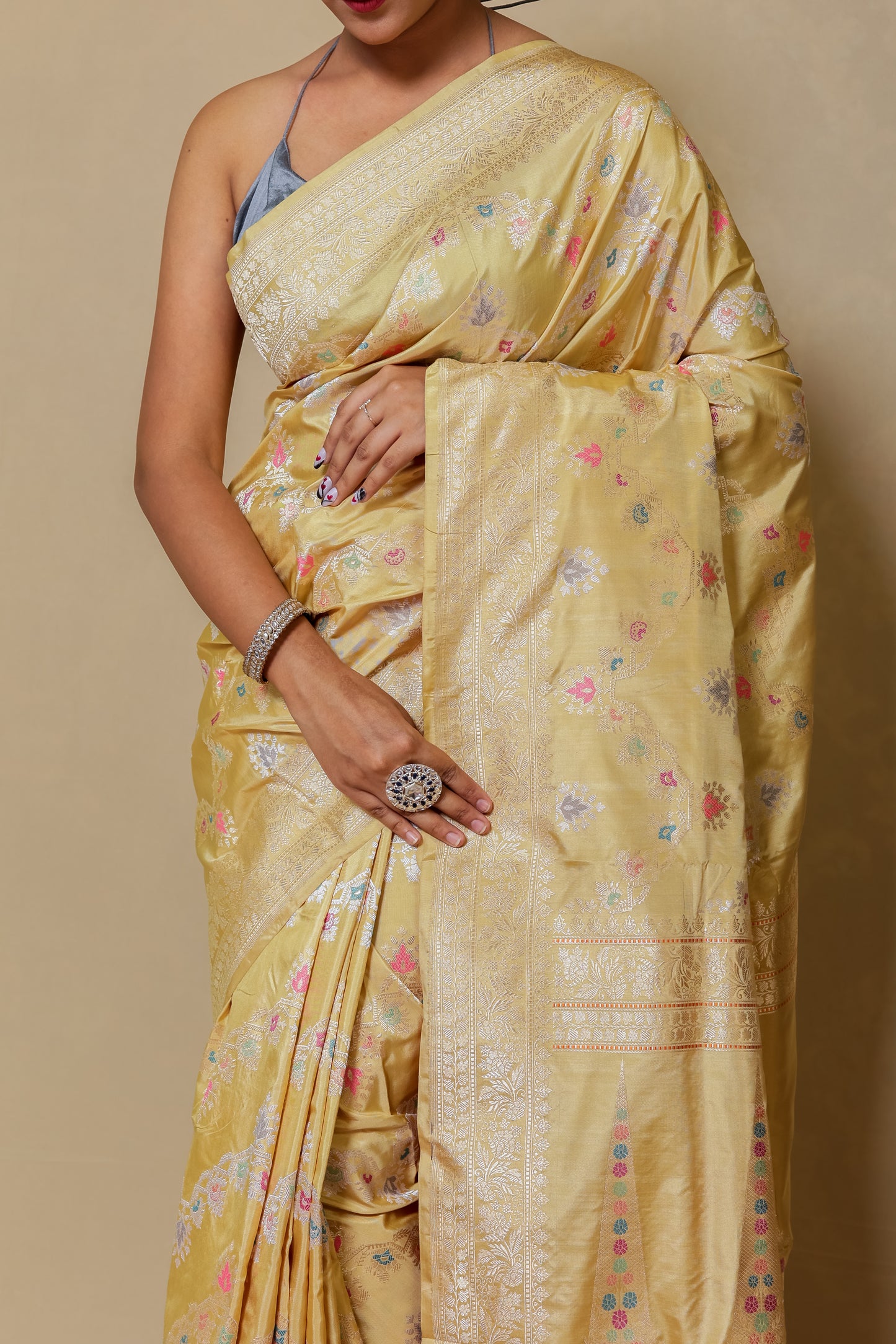 Banarasi Meenakari Jali Design - Cream Golden Mina Flower Saree
