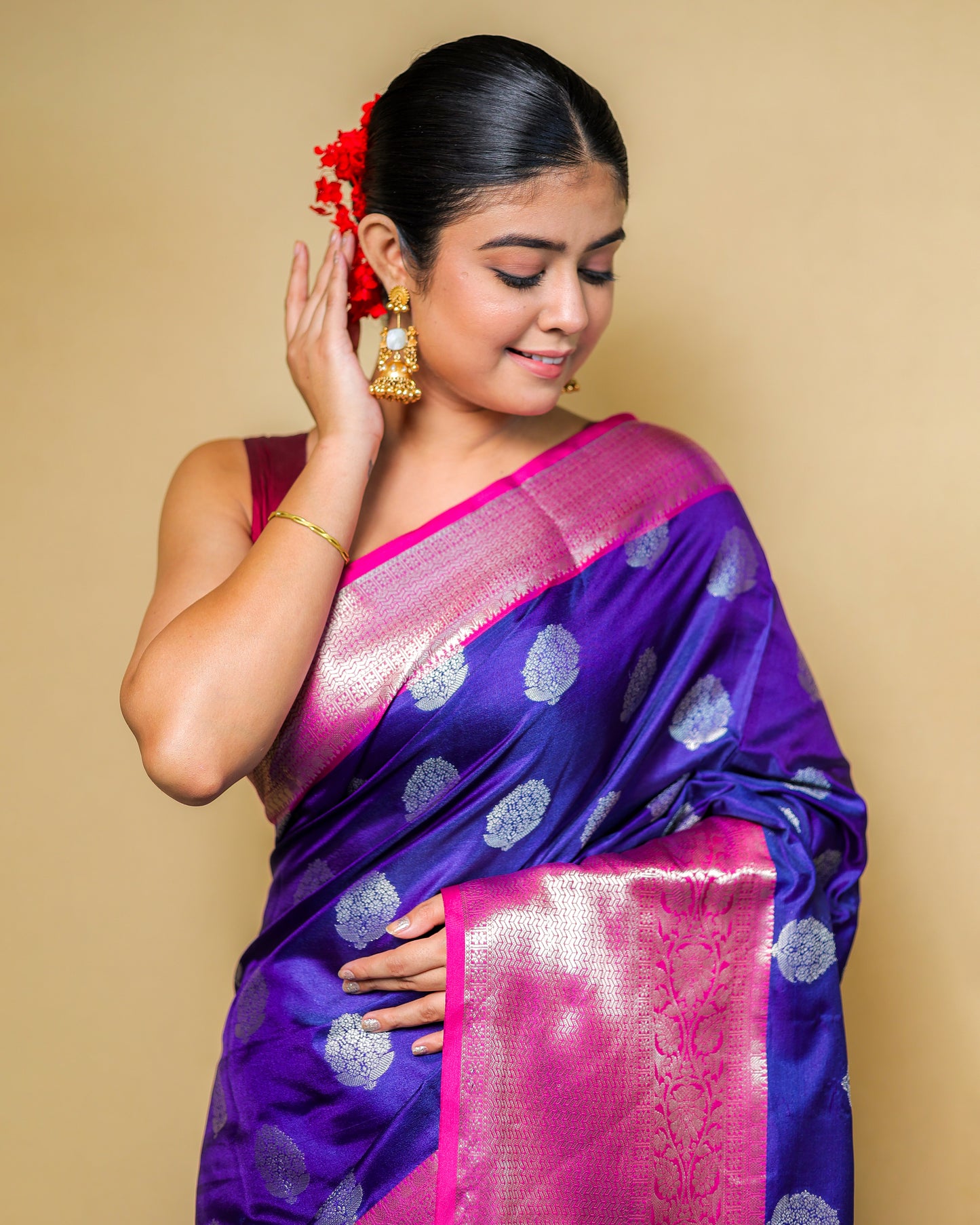 Royal Banarasi Silk in kanjiwaram style Saree in contrast colour