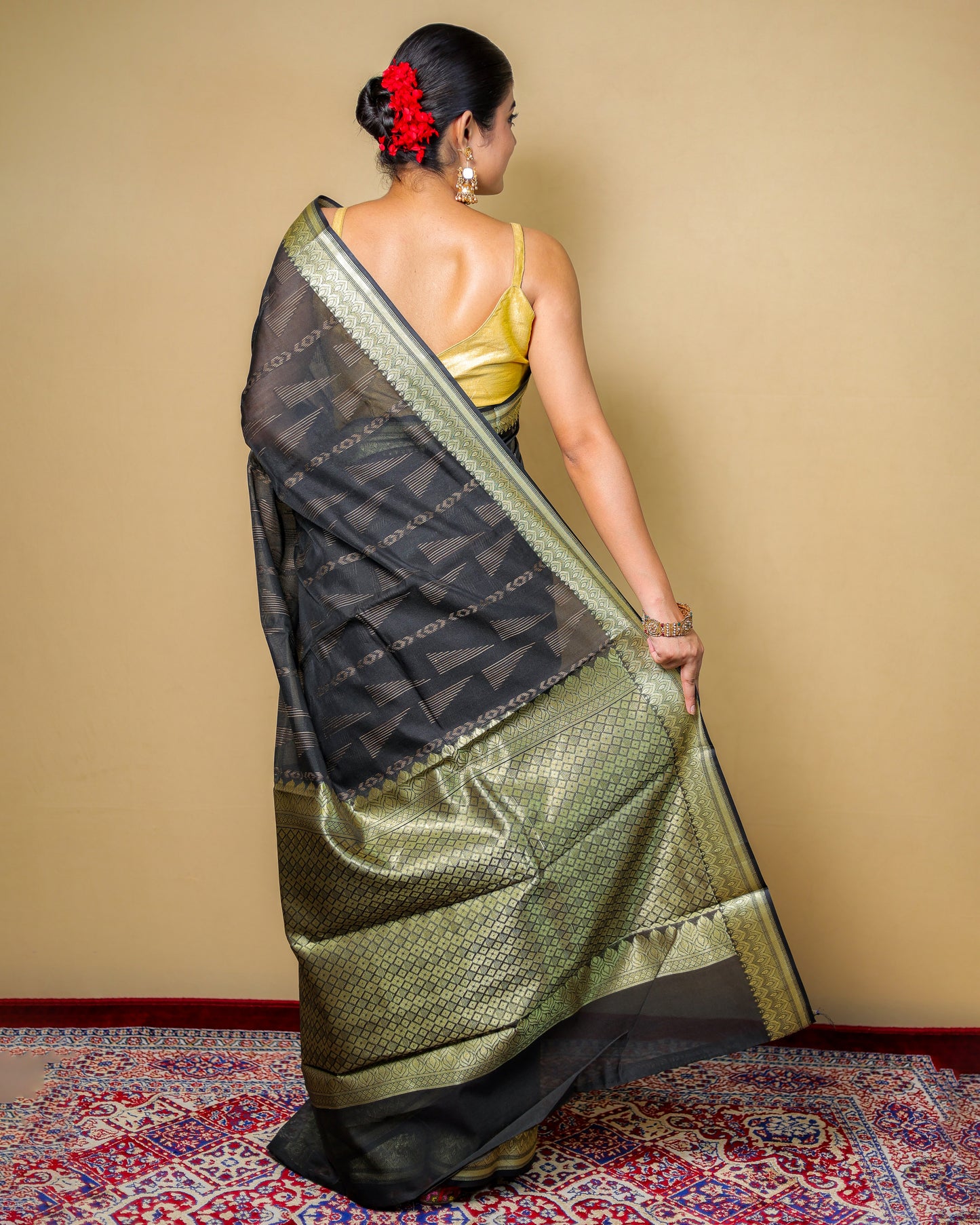 Elegant Black & Gold Woven Silk Saree with Blouse Piece – 6m Saree + 2m Blouse