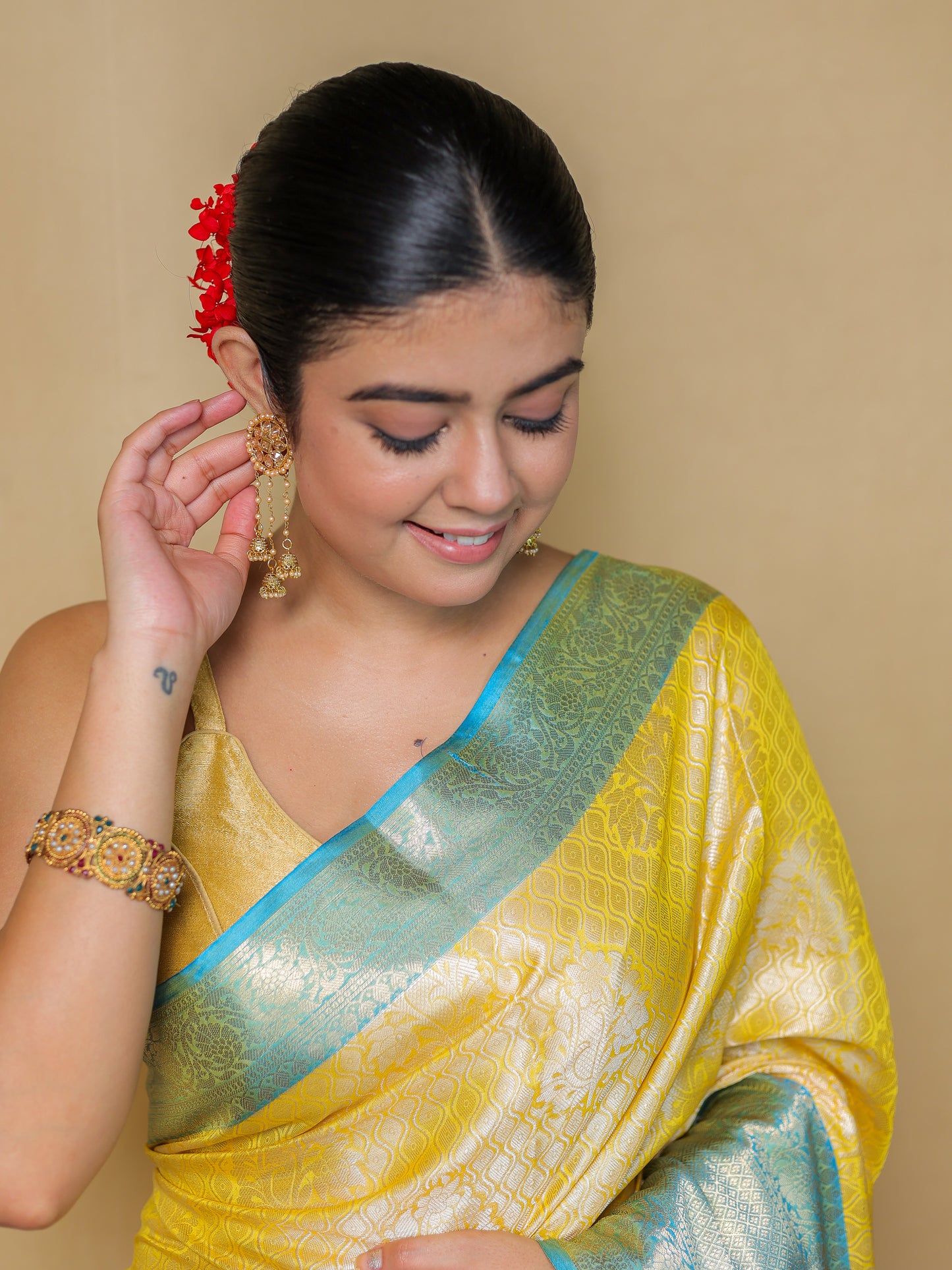 Yellow Blended Silk Handwoven Saree With Woven Zari Designs