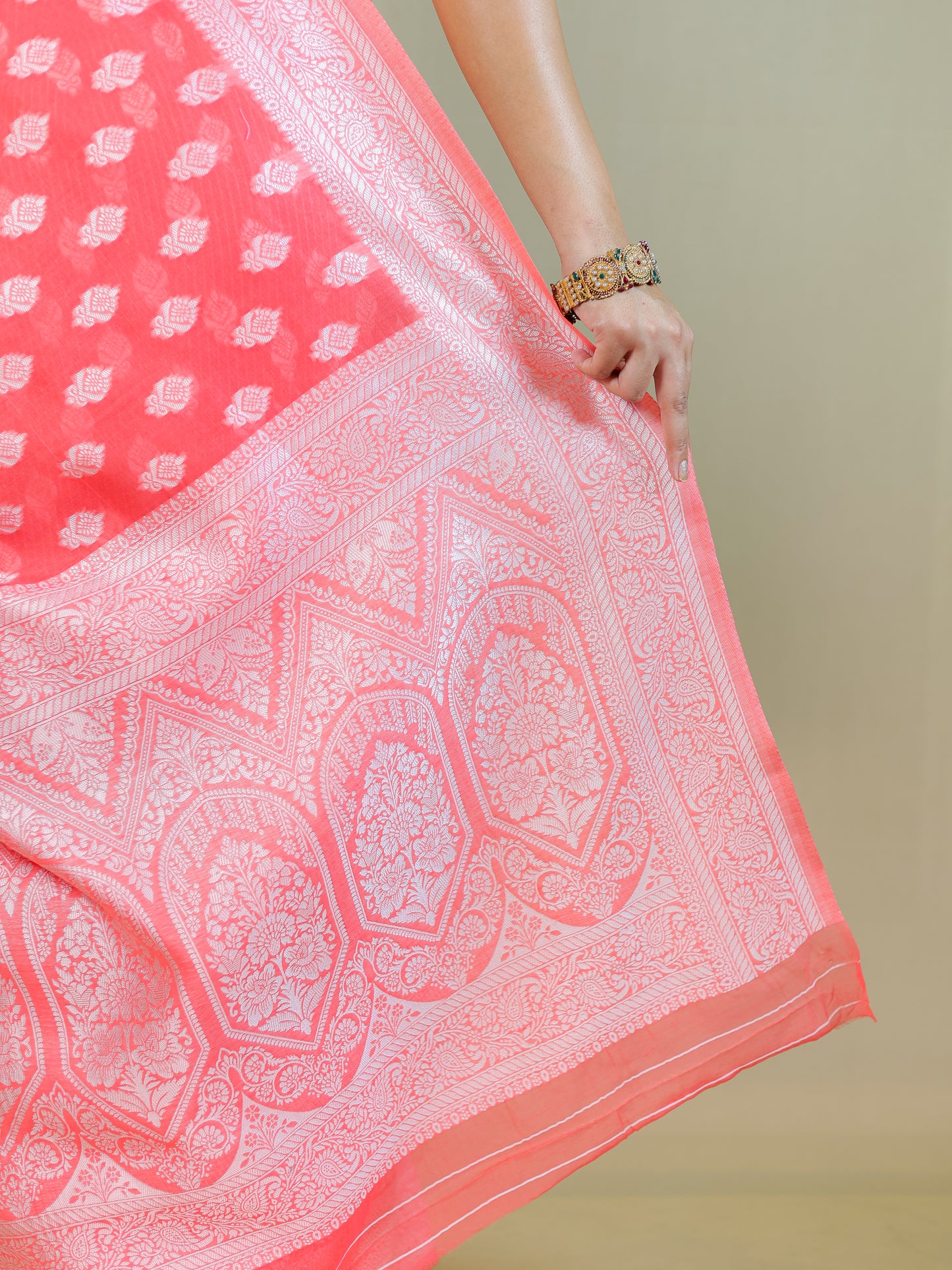 Elegant Cotton Saree with Blouse Piece – Daily & Festive Wear