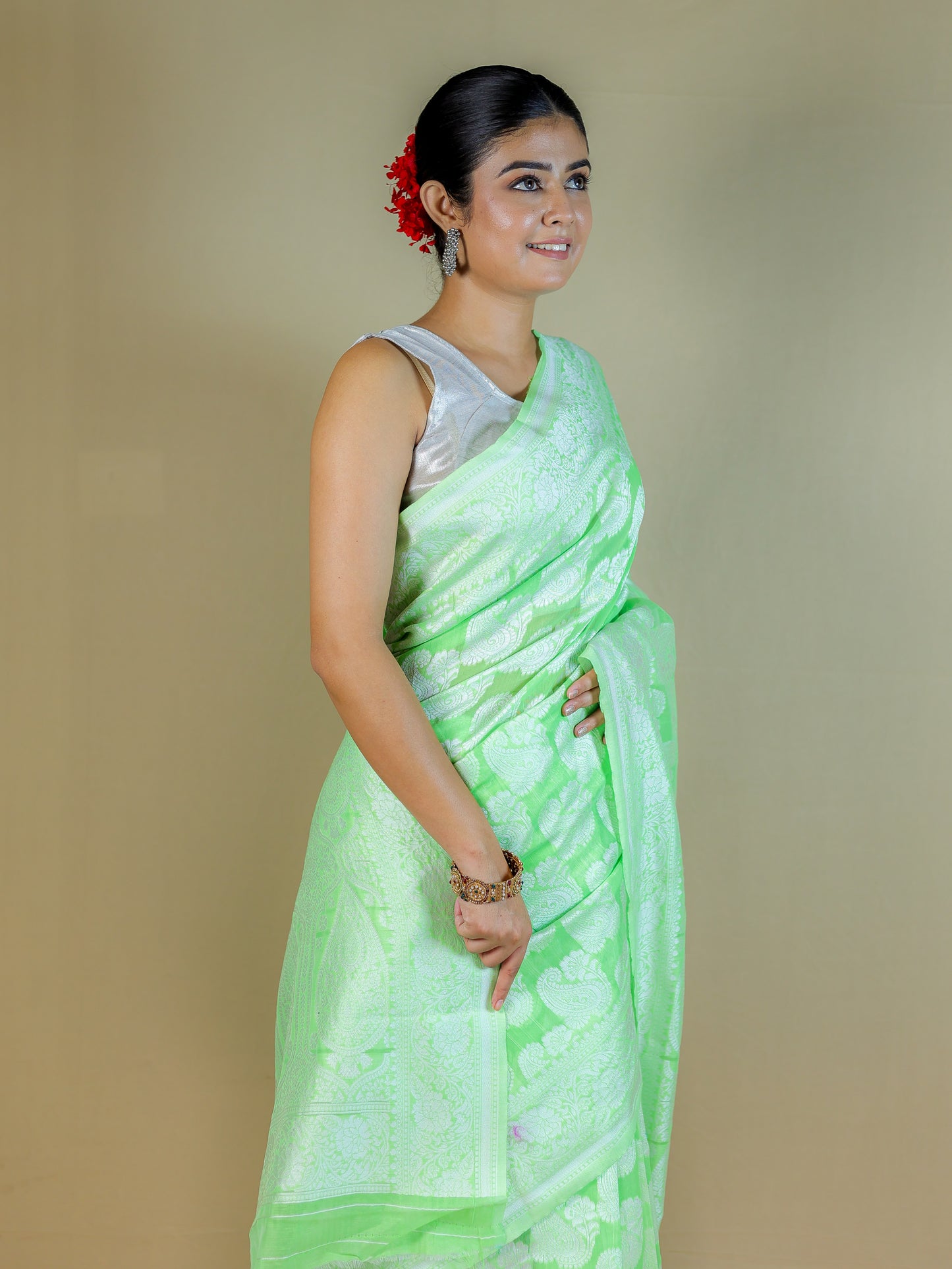 Elegant Green Cotton Saree with Blouse Piece – Daily & Festive Wear