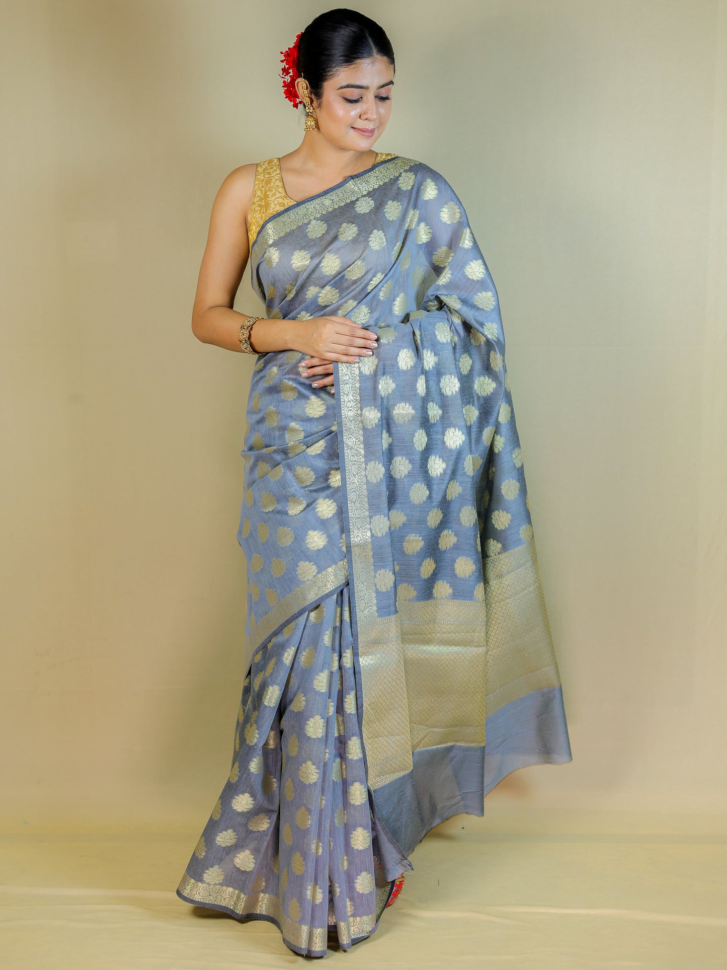 Elegant Grey Banarasi Silk Saree with Golden Zari Work & Blouse Piece