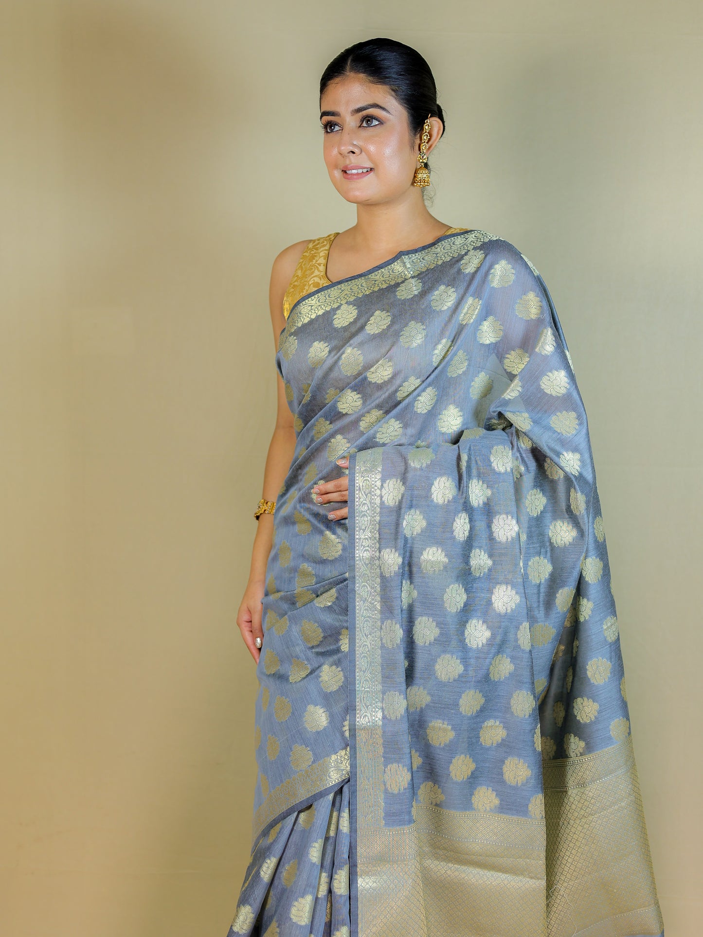 Elegant Grey Banarasi Silk Saree with Golden Zari Work & Blouse Piece