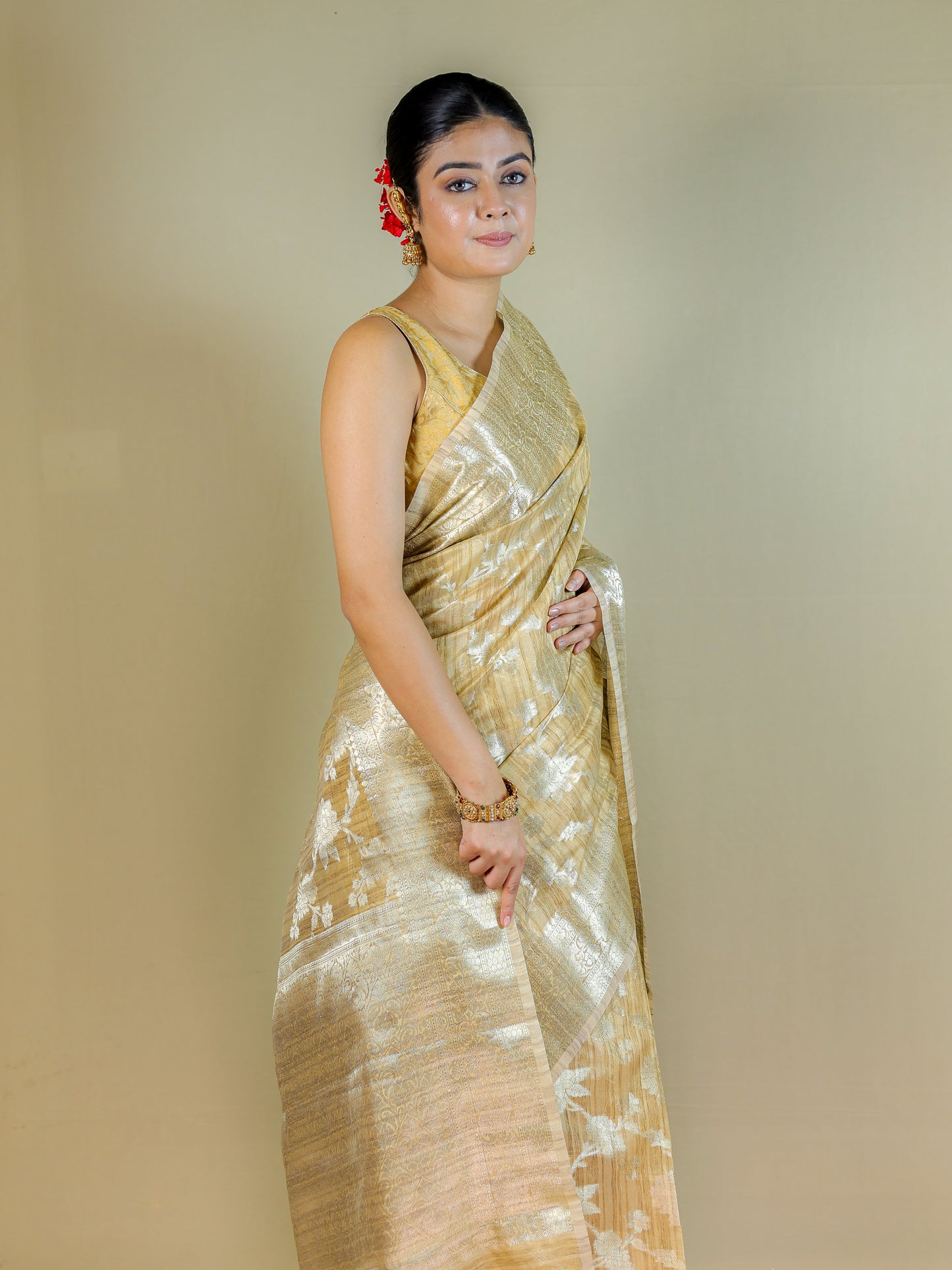 Tusshar Silk Banarasi Gold Saree with Blouse Piece