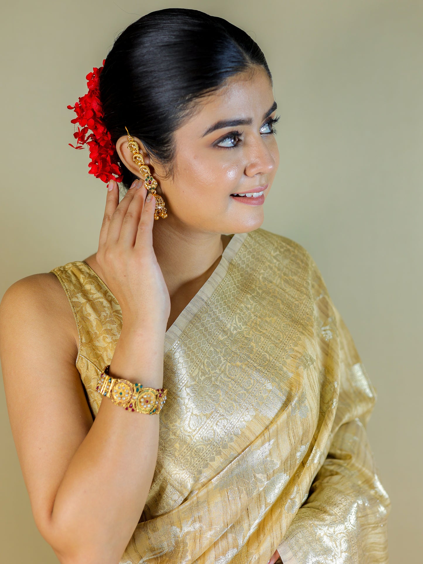 Tusshar Silk Banarasi Gold Saree with Blouse Piece