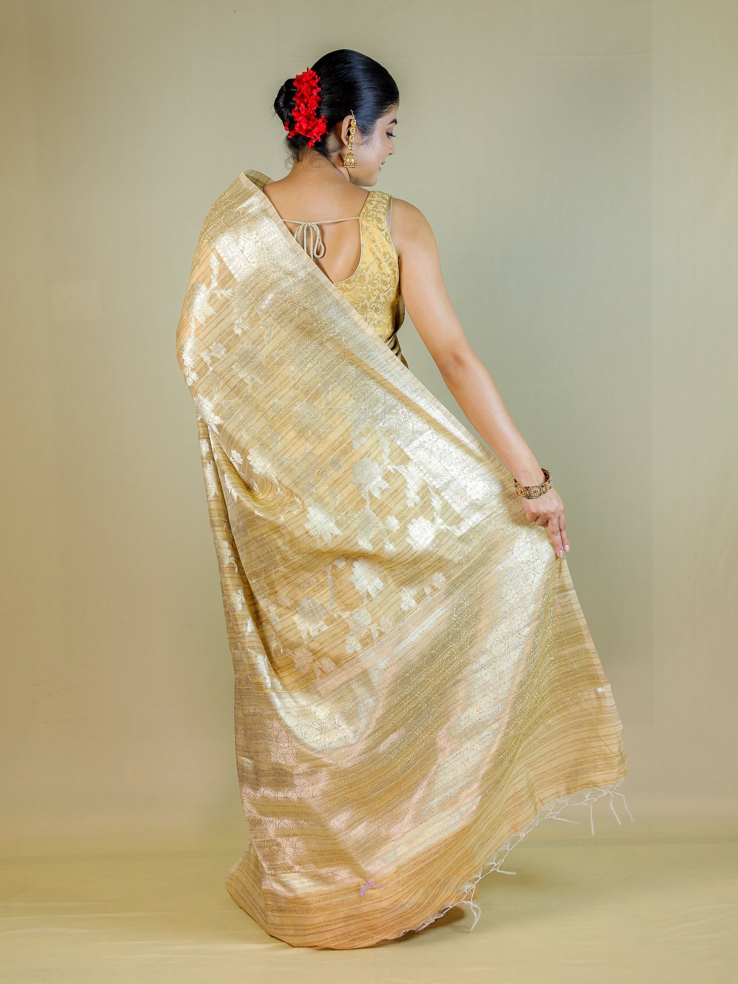 Tusshar Silk Banarasi Gold Saree with Blouse Piece