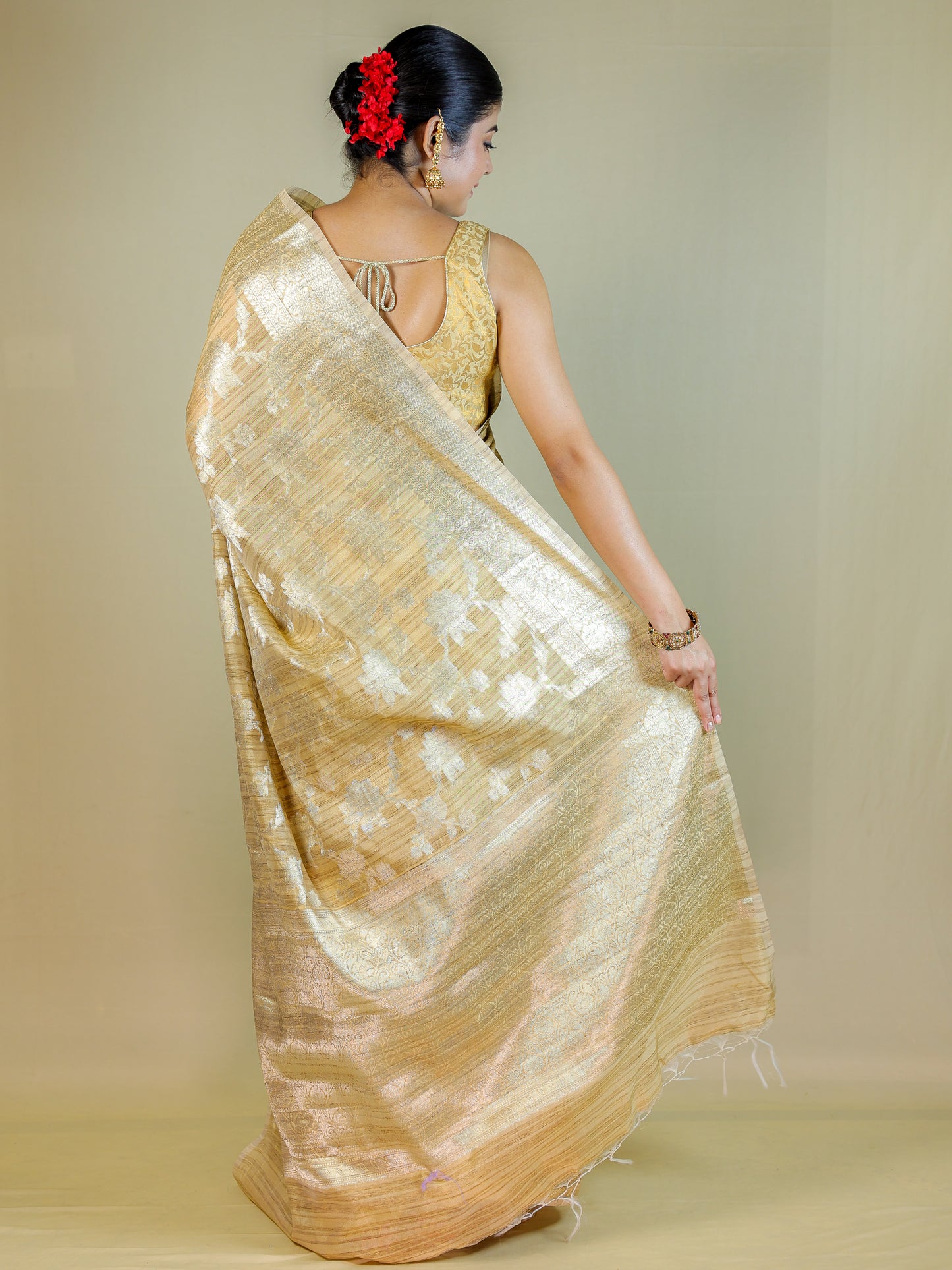 Tusshar Silk Banarasi Gold Saree with Blouse Piece