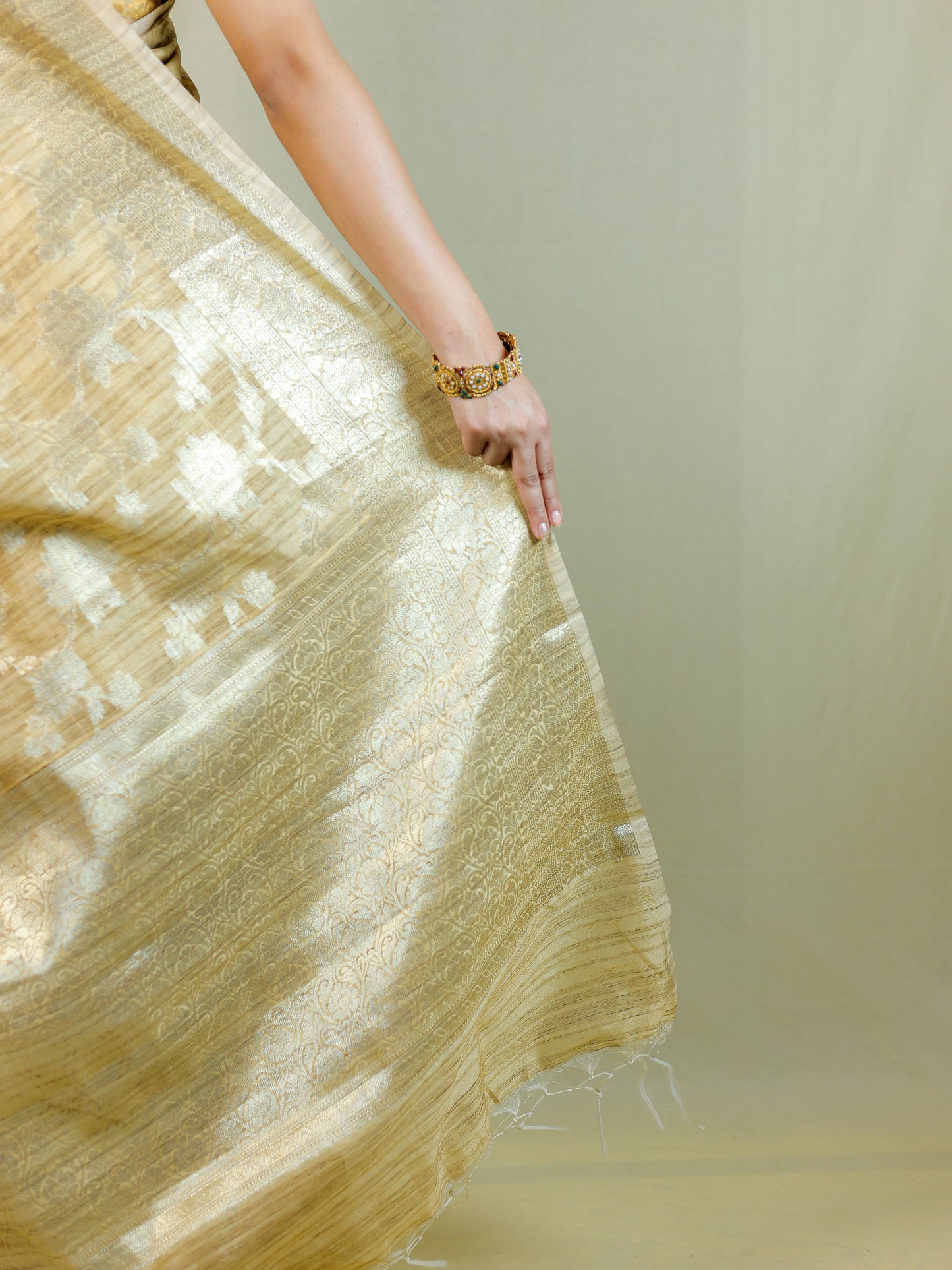 Tusshar Silk Banarasi Gold Saree with Blouse Piece
