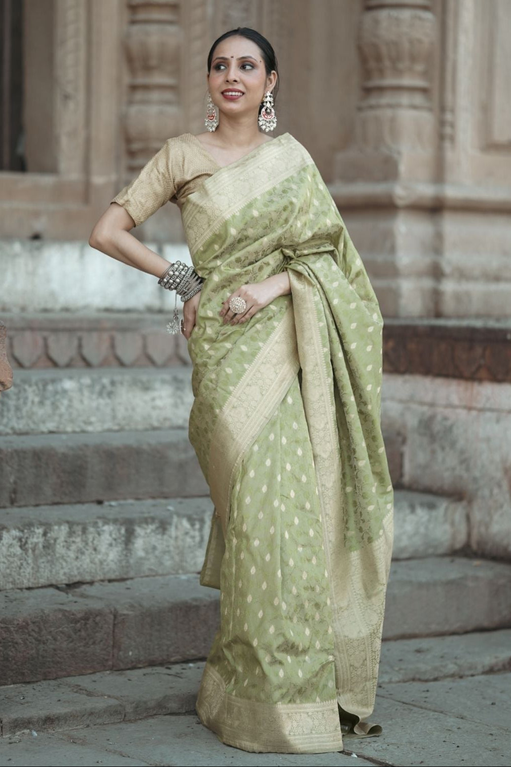 Banarashe Pure Silk Handloom Tanchoi Zari Booti Saree in Sage Green