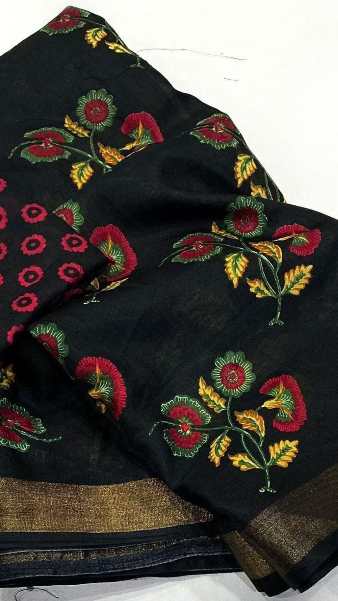 Soft Cotton Crape Saree with Zari Pattu Border