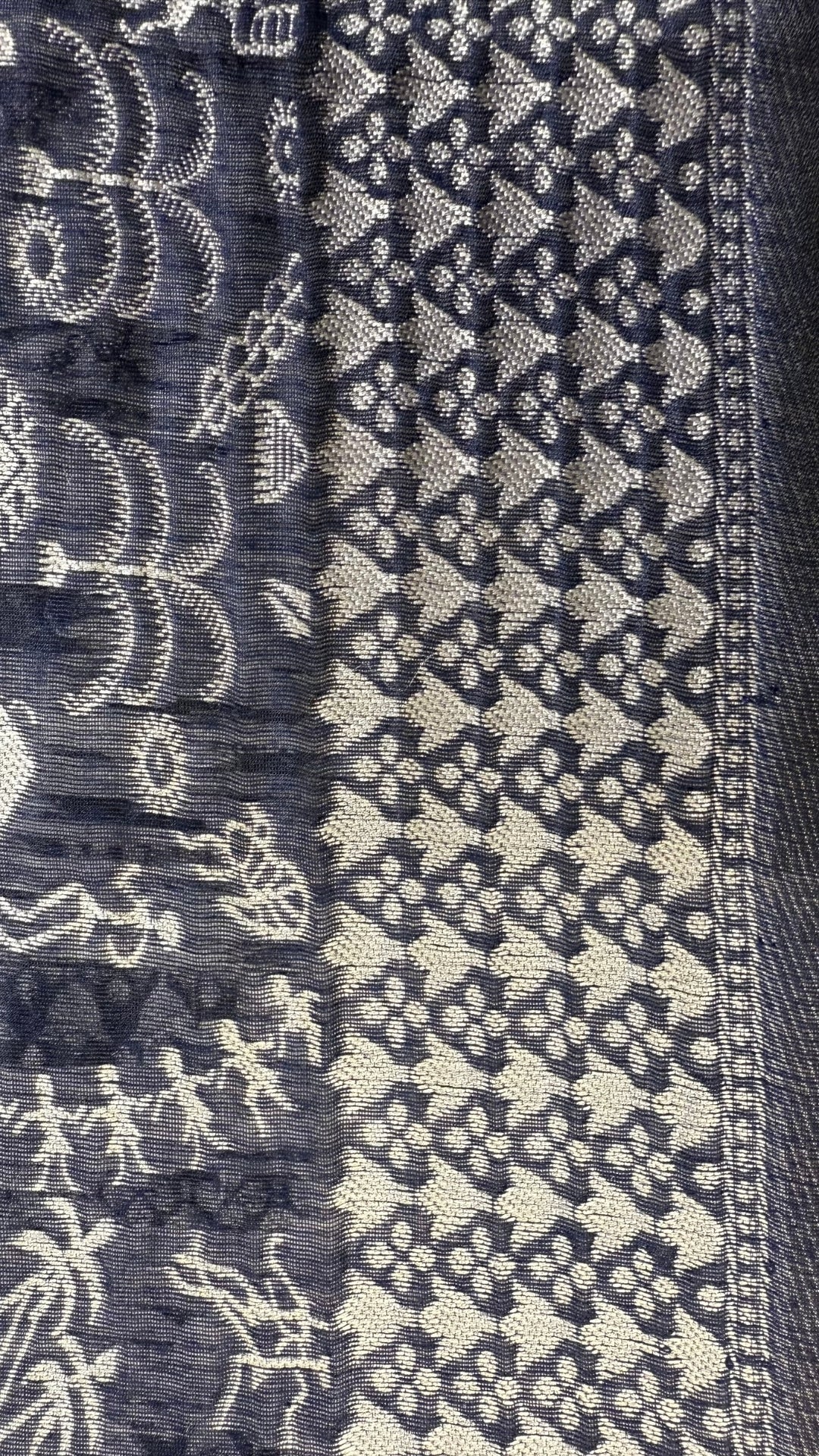 Banarashe Navy Blue & Cream Handloom Banarasi CottonsSaree with Dual Motifs