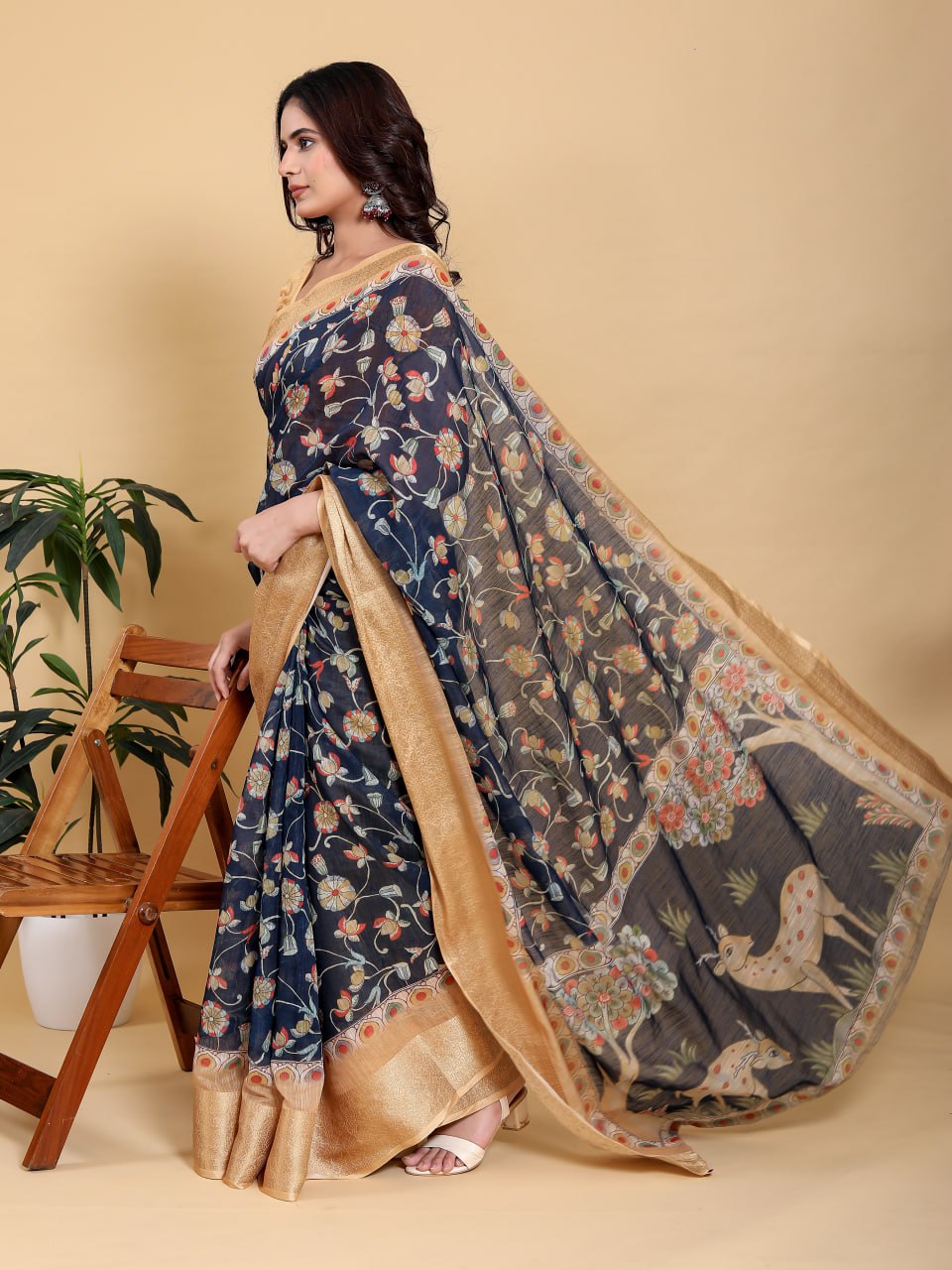 Elegant Navy Blue Floral Print Saree with Deer Motif and Zari Border
