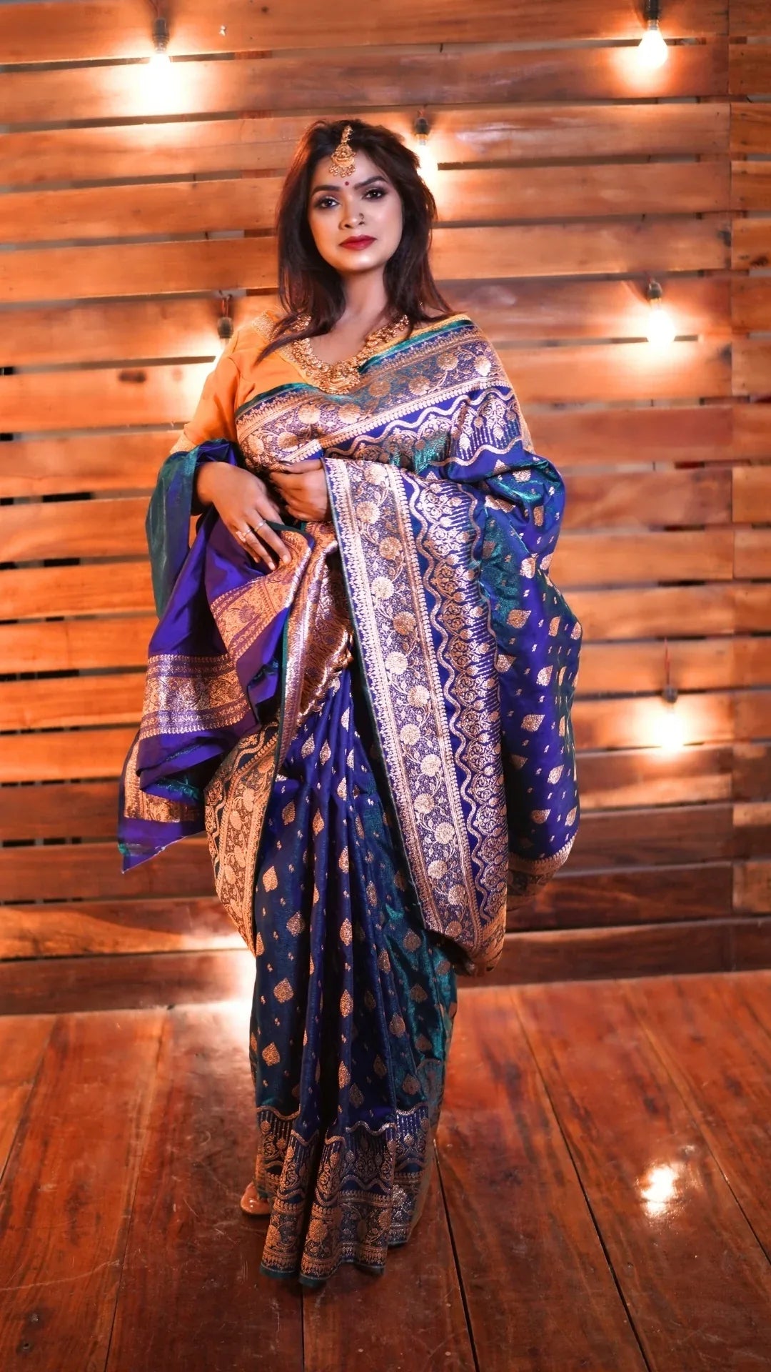 Blue with Silver Zari Brocade Pure Katan Silk Banarasi Saree - Baranashe - Blue with Silver Zari Brocade Pure Katan Silk Banarasi Saree