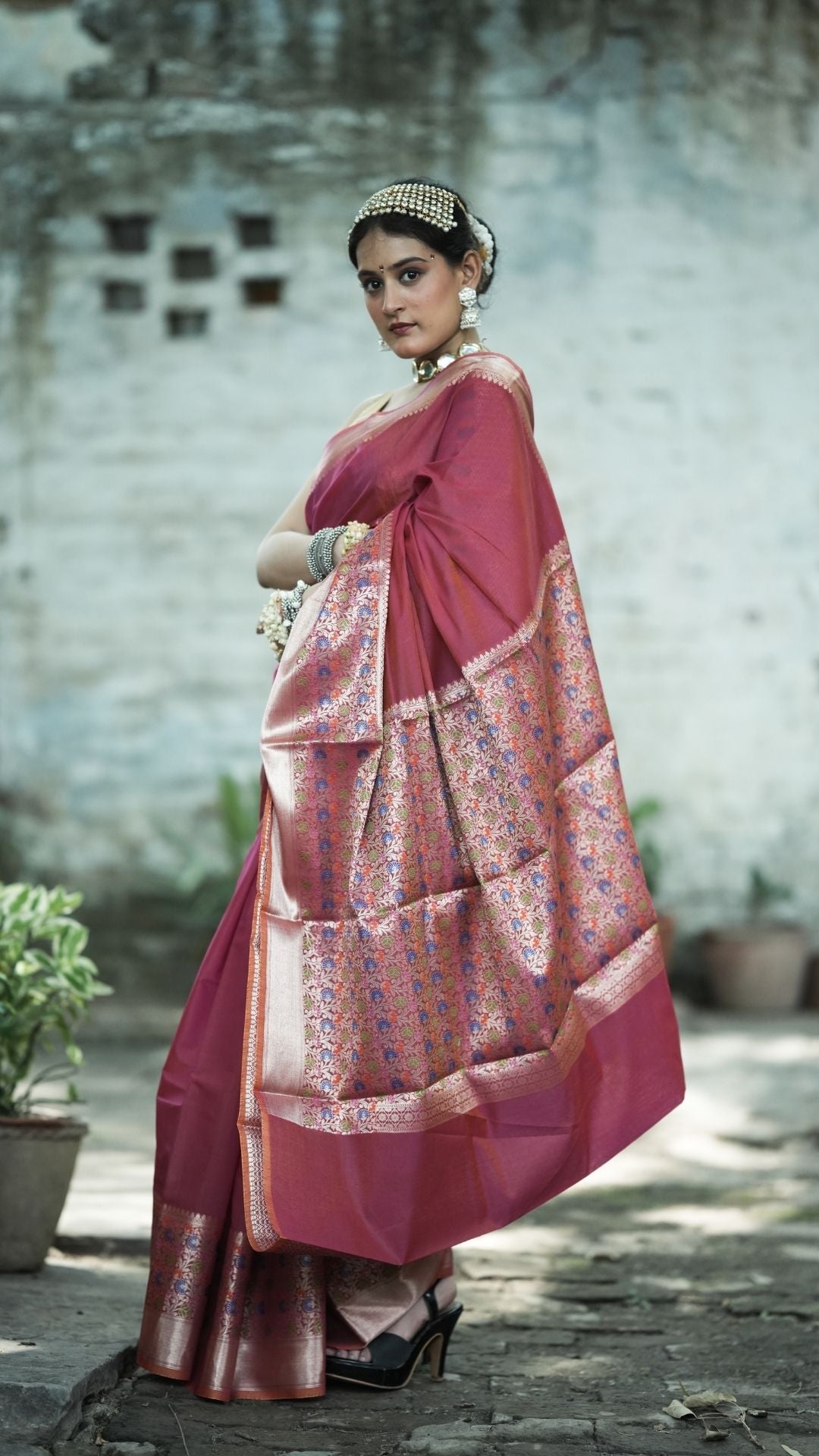 Cotton Jamdani Plain Saree – Rani Pink with Multicolor Meenakari Pallu