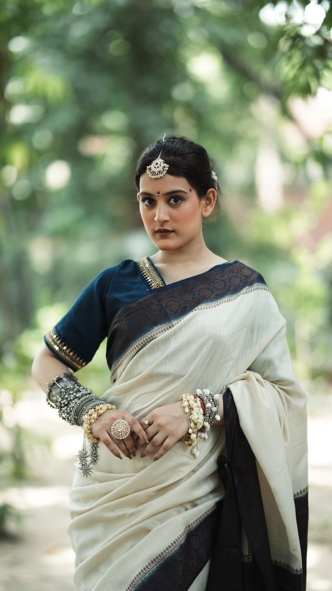 Pure Silk Monga Plain Resham Work Saree – Ivory with Deep Navy Border