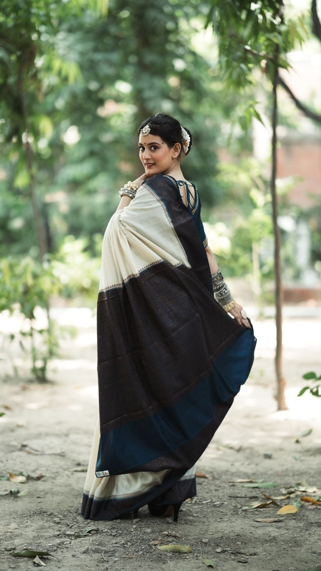 Pure Silk Monga Plain Resham Work Saree – Ivory with Deep Navy Border