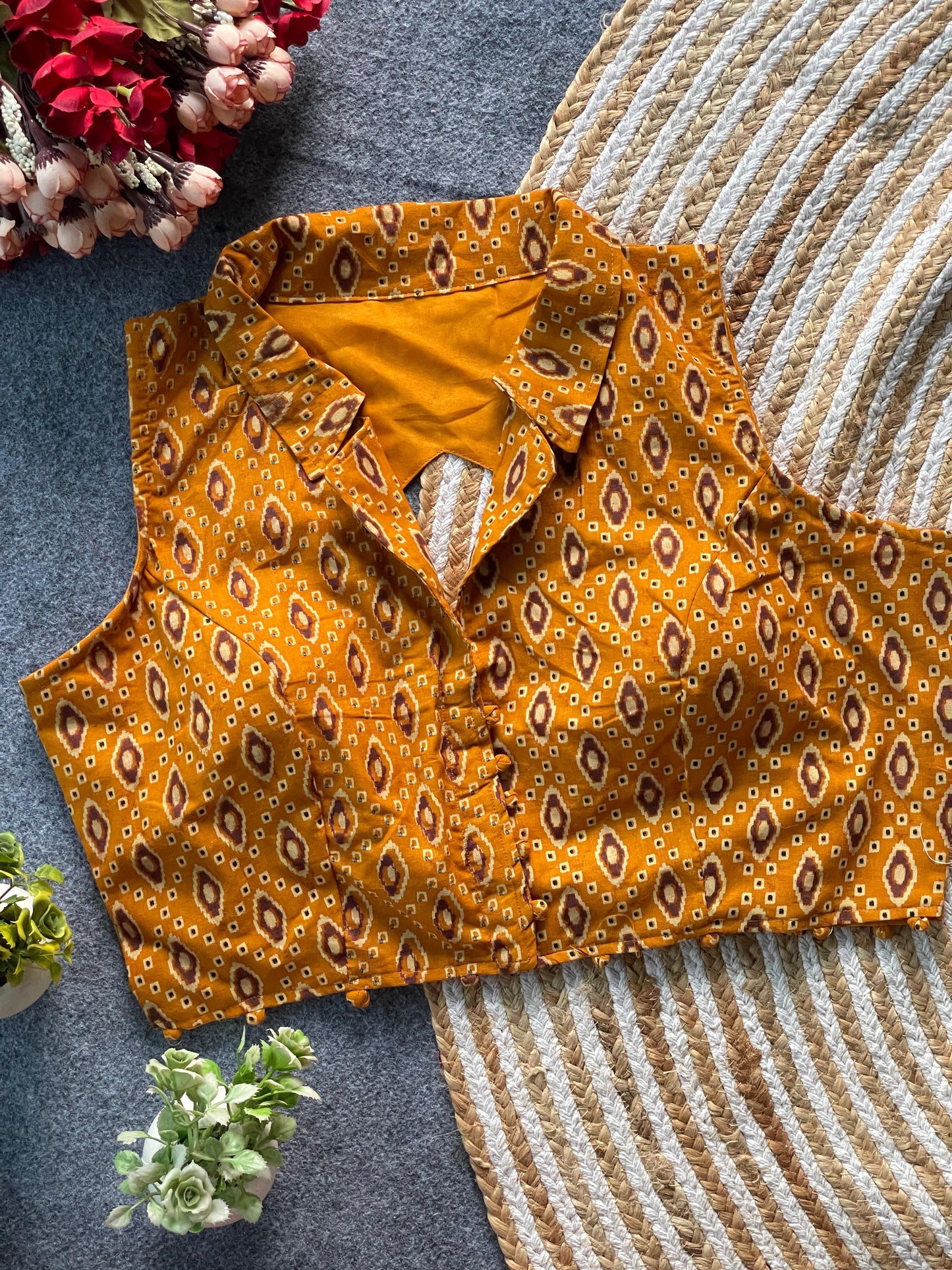 Front Open Padded Sleeveless Ethnic Blouse