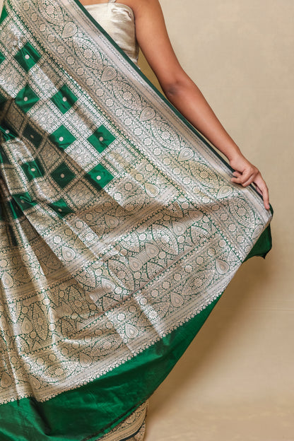 Kanchipuram Banarasi Silk Saree Bottle Green