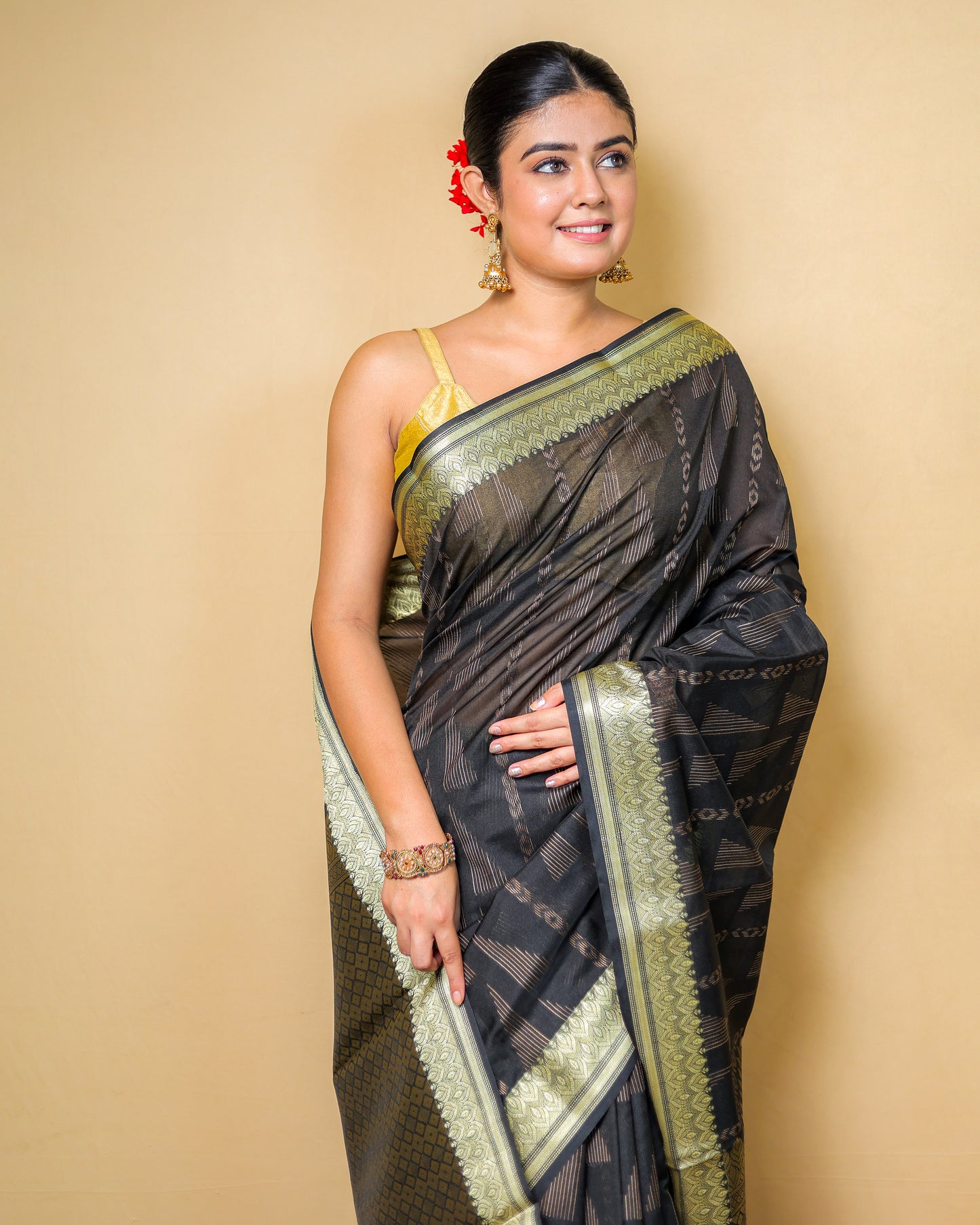Elegant Black & Gold Woven Silk Saree with Blouse Piece – 6m Saree + 2m Blouse