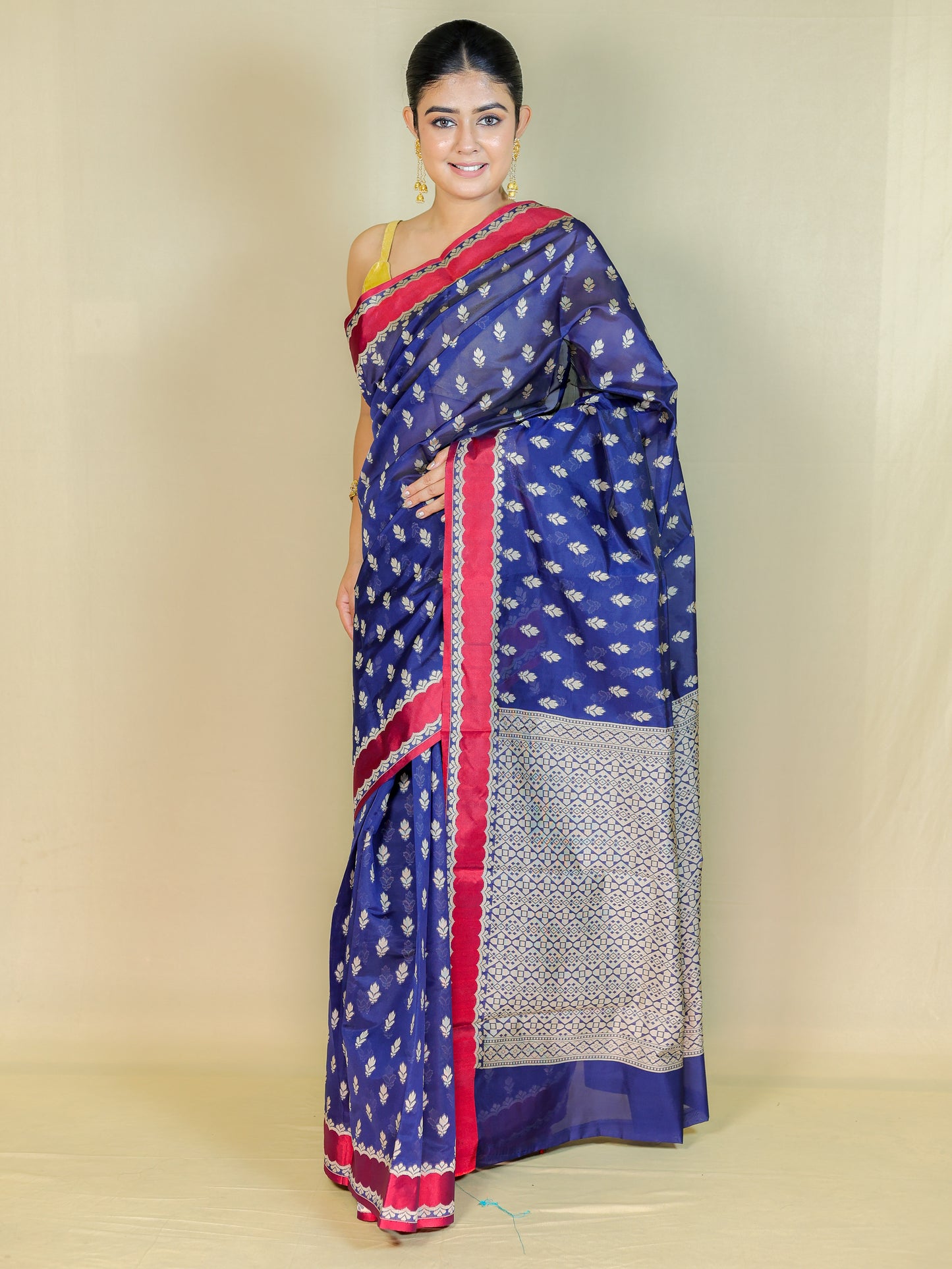 Blue Cotton Saree with Printed Border – Daily Wear Saree with Blouse Piece