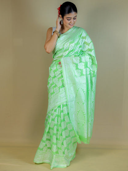 Elegant Green Cotton Saree with Blouse Piece – Daily & Festive Wear