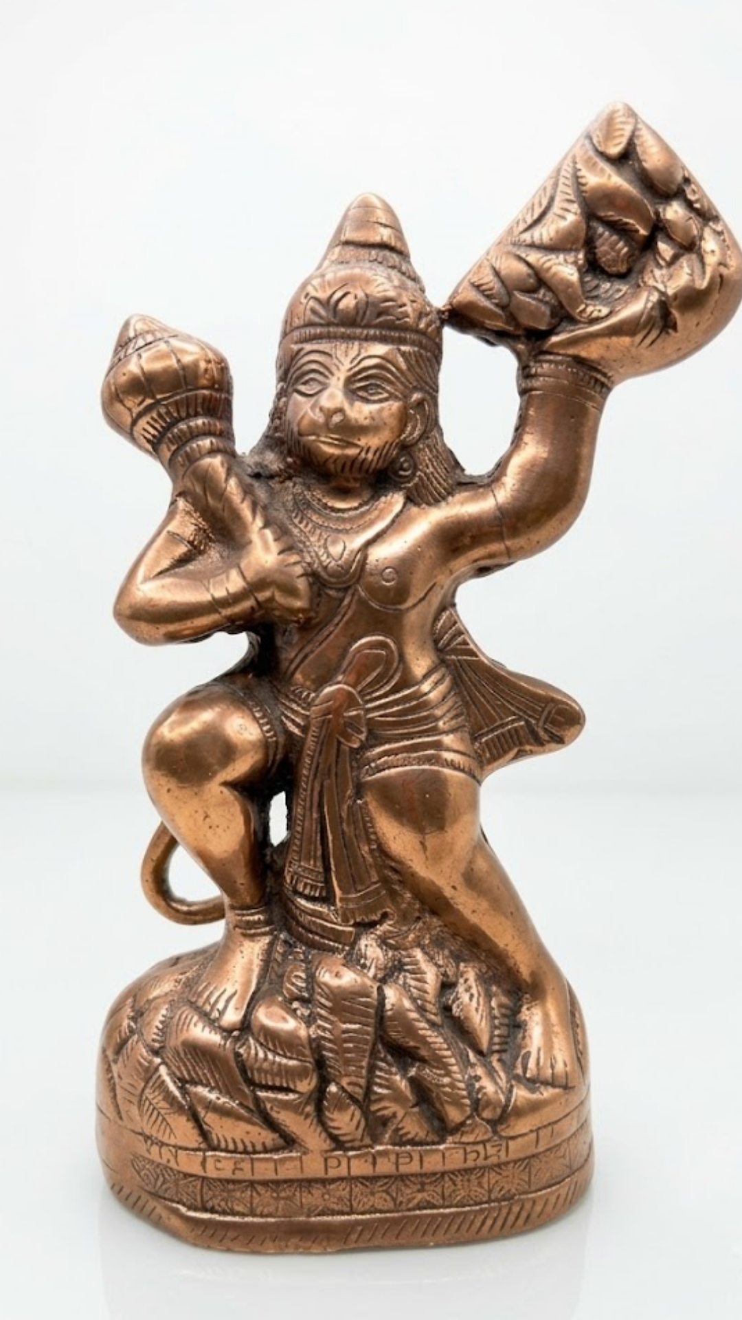 Antique Brass Lord Hanuman Idol – Powerful Bajrangbali Statue for Pooja & Home Décor