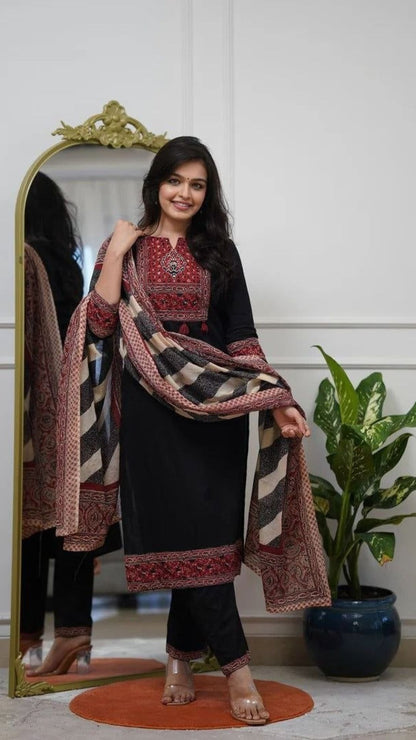 Midnight Black Royal Kalamkari Cotton Suit Set