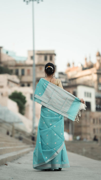 Nilen Noor – Cotton Tissue Zari Booti Saree