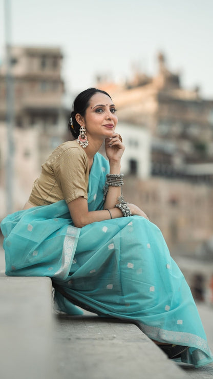 Nilen Noor – Cotton Tissue Zari Booti Saree