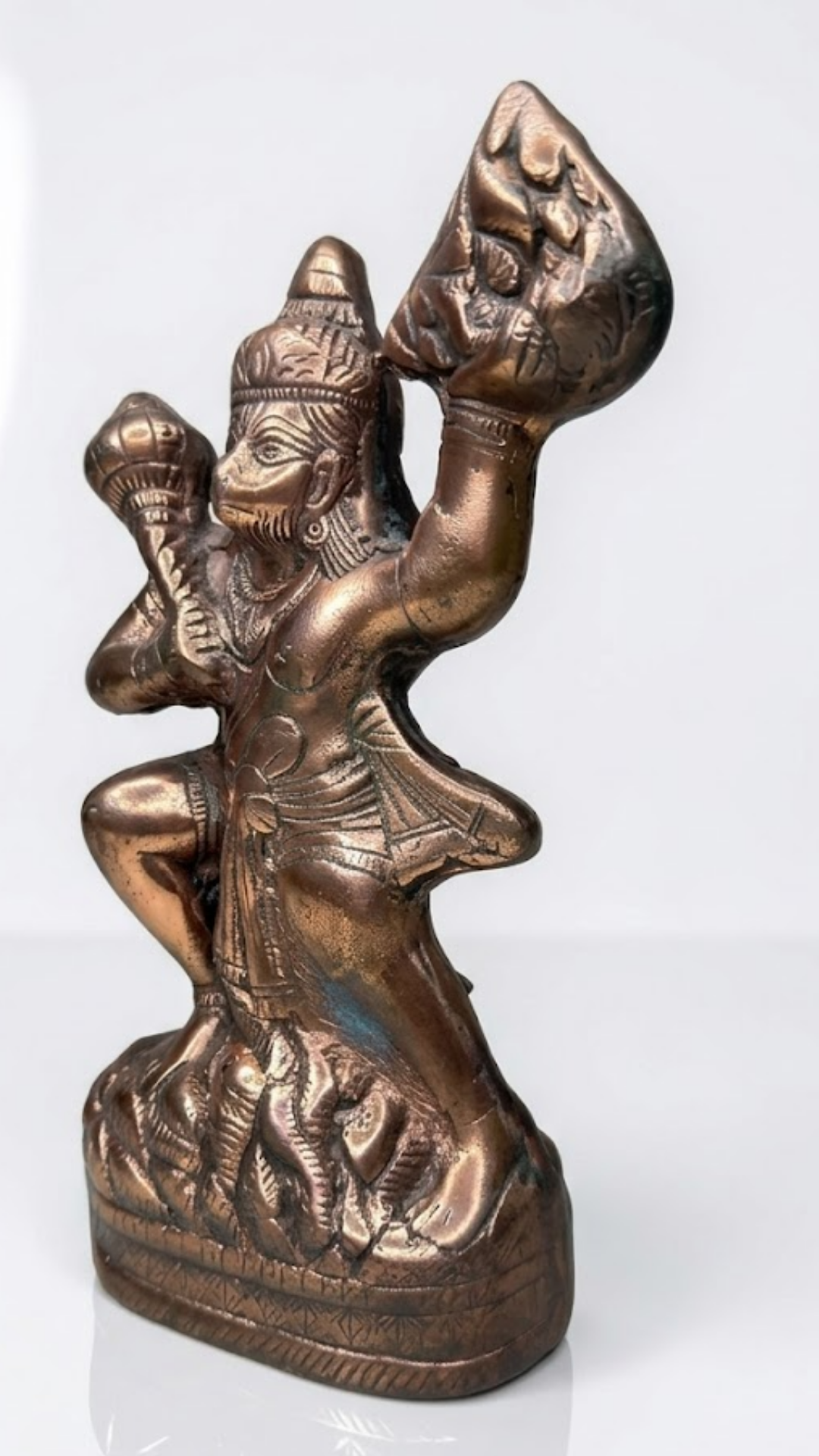 Antique Brass Lord Hanuman Idol – Powerful Bajrangbali Statue for Pooja & Home Décor
