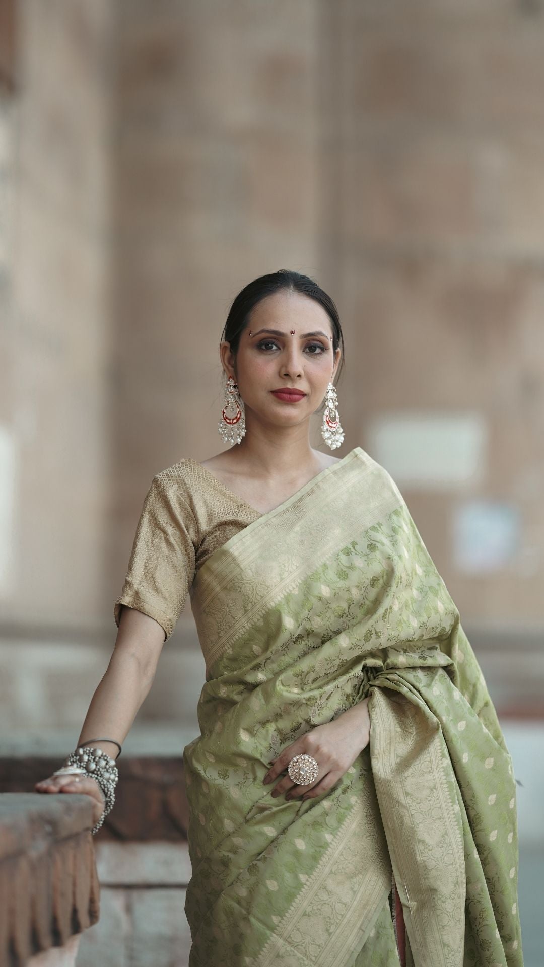 Banarashe Pure Silk Handloom Tanchoi Zari Booti Saree in Sage Green