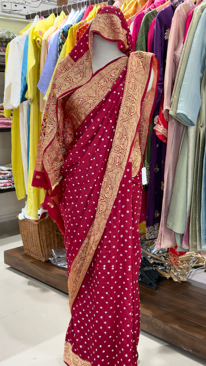 Designer Maroon Dola Silk Saree with Golden Zari Work & Bandhani Motifs – Printed Blouse Included