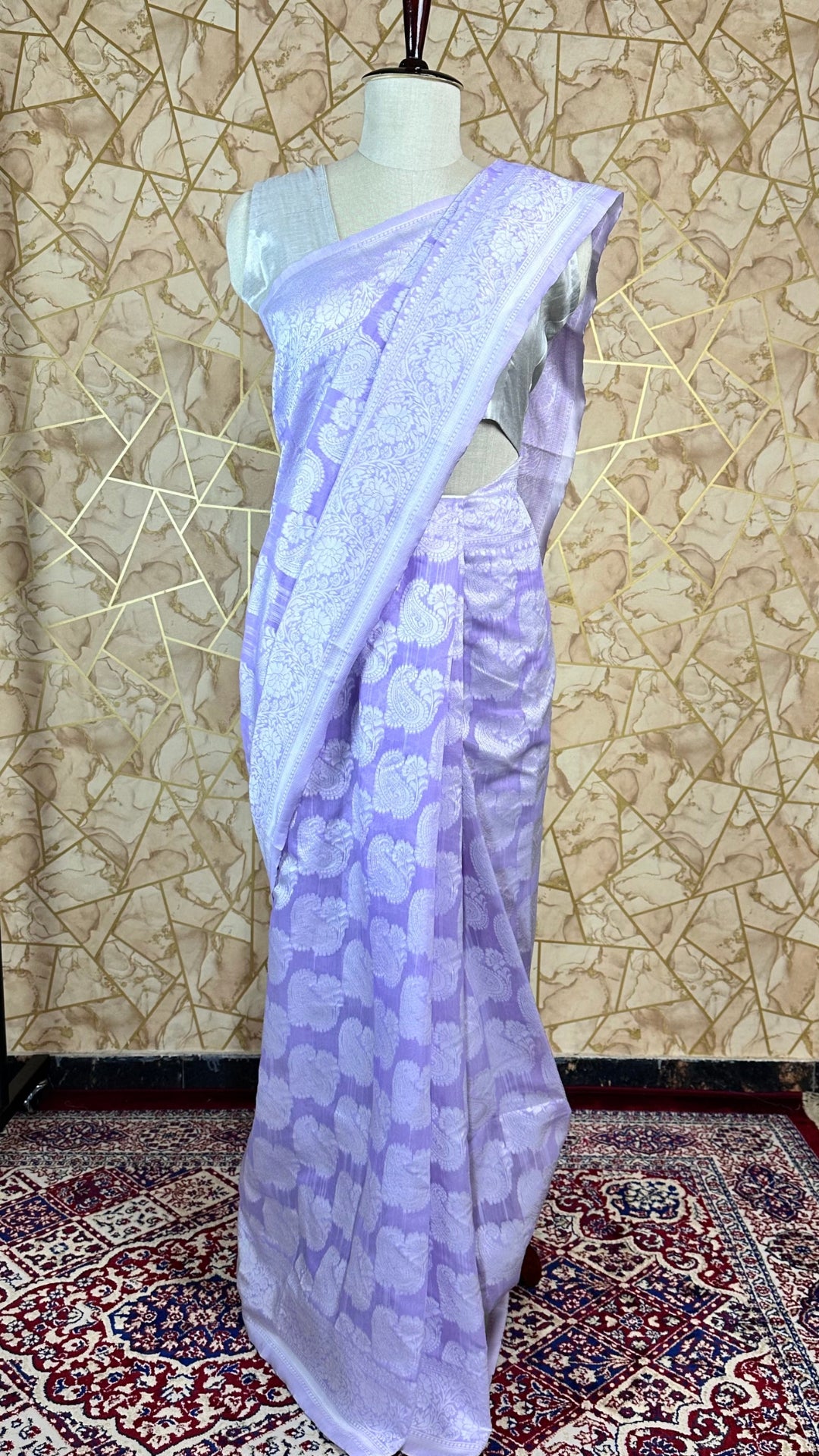 Banarashe Lilac Purple & Silver Floral Saree