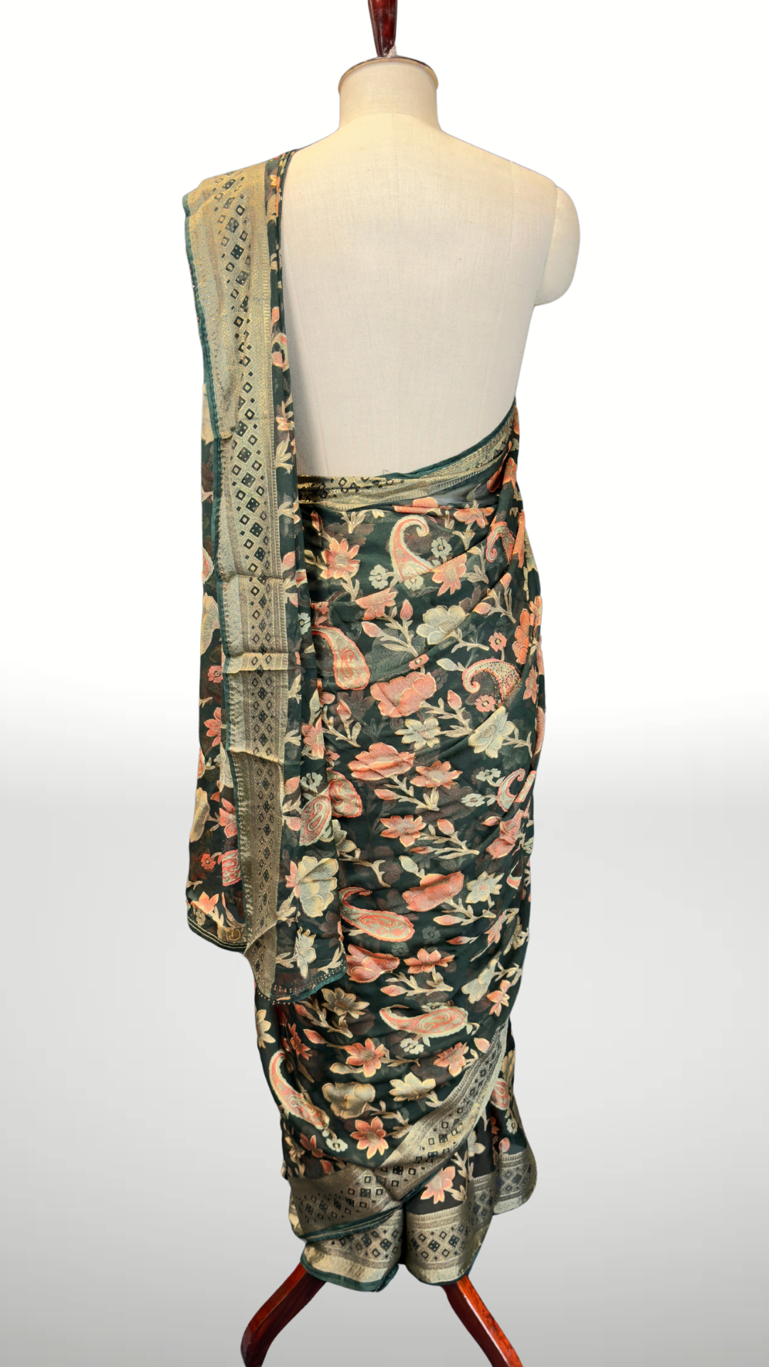 BanaraShe Dark Green Floral Printed Saree with Traditional Paisley Motifs & Green Designer Border