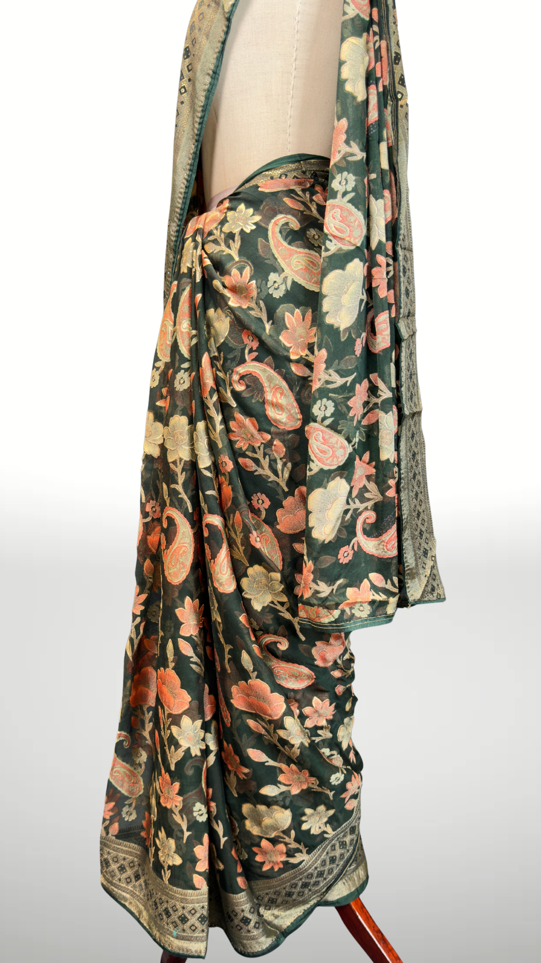 BanaraShe Dark Green Floral Printed Saree with Traditional Paisley Motifs & Green Designer Border