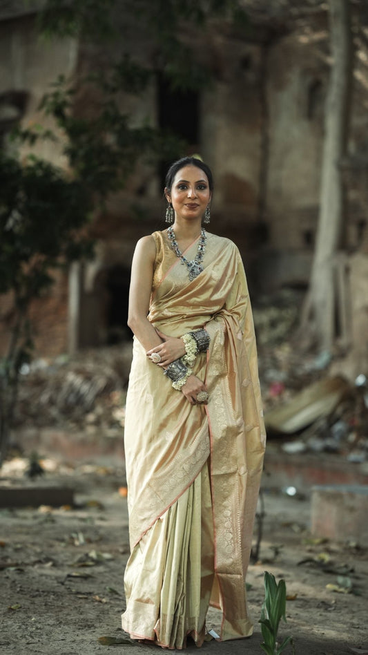 Pure Silk Handloom Kadhwa Zari Booti Saree – Golden Elegance