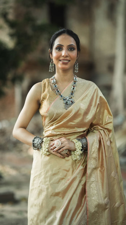 Pure Silk Handloom Kadhwa Zari Booti Saree – Golden Elegance