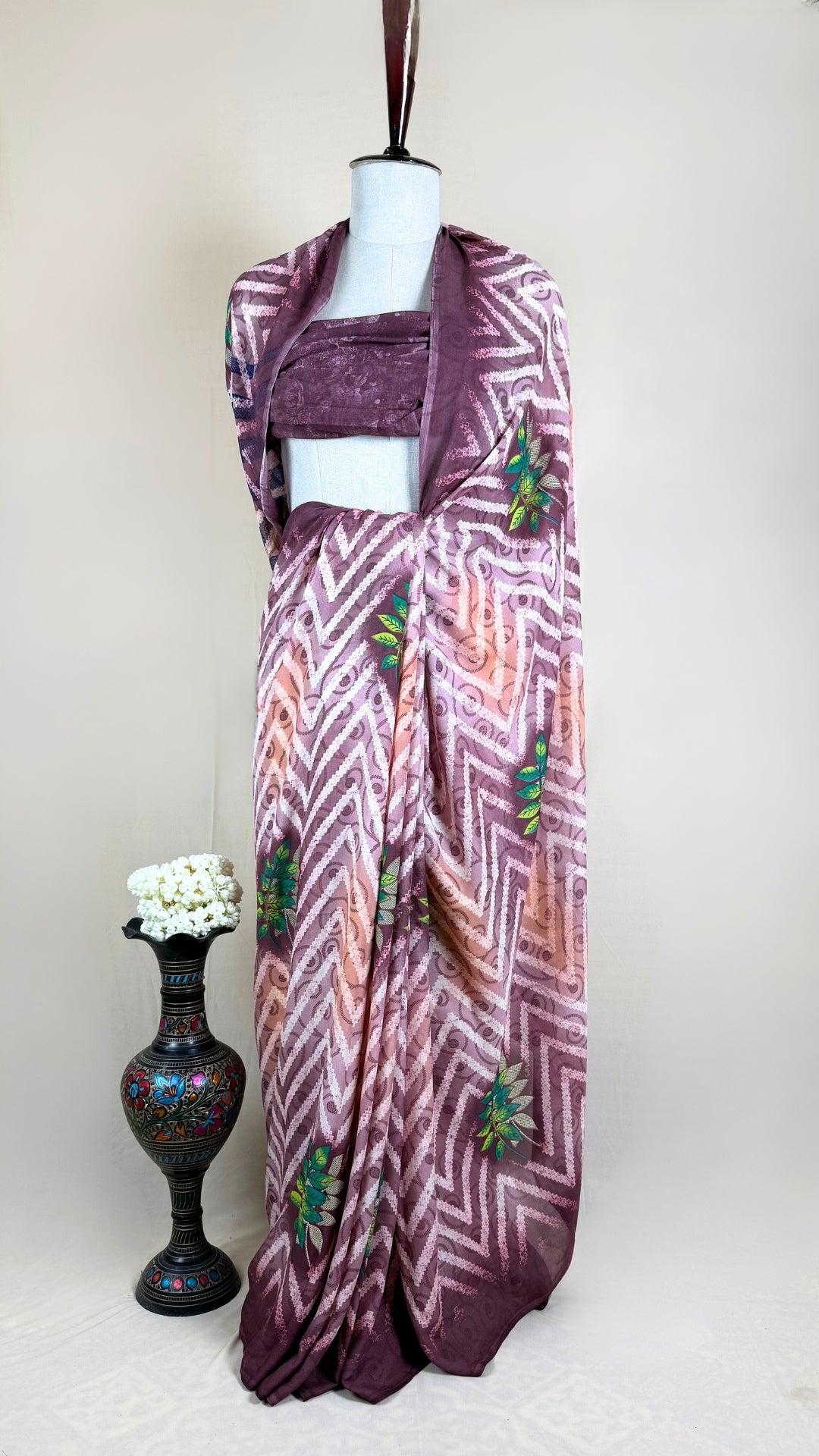 Trendy Mauve Zigzag Printed Georgette Saree with Floral Design & Blouse Piece – Lightweight Daily Wear Saree for Women