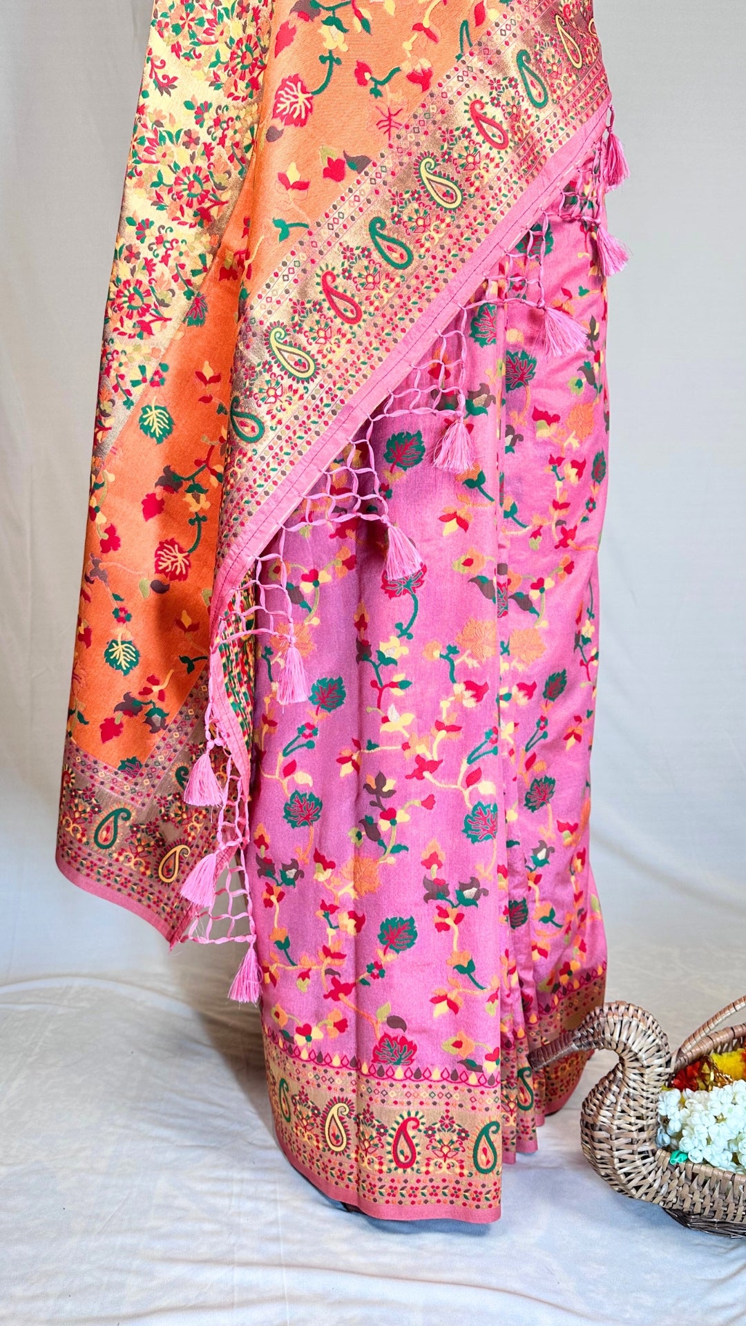 Elegant Pink Floral Meenakari Saree With Blause piece for Festival Wear,