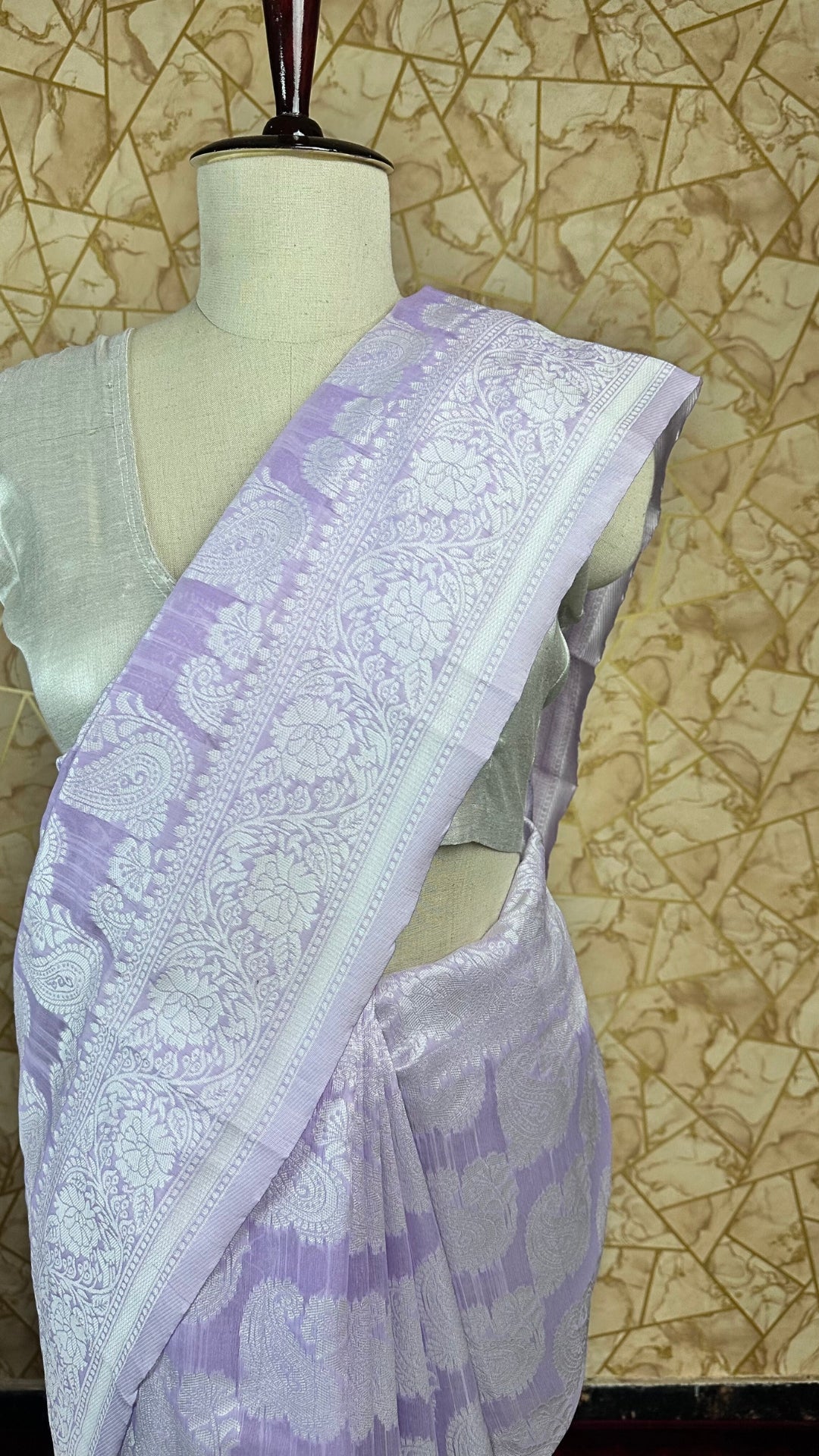 Banarashe Lilac Purple & Silver Floral Saree
