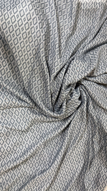 Elegant grey Georgette Saree with Abstract Floral Print & Matching Blouse Piece – Lightweight Daily & Party Wear Saree for Women