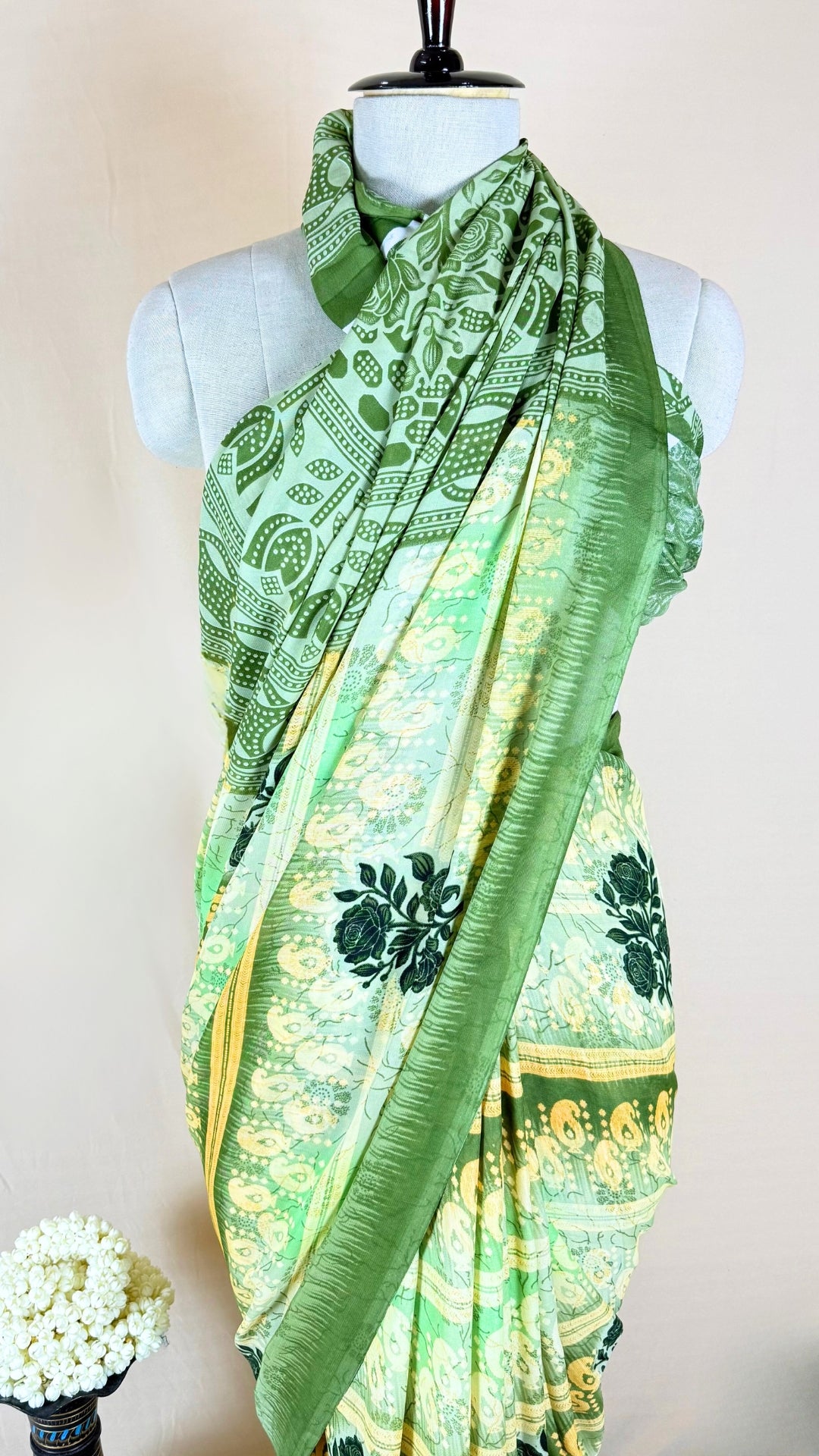 Floral Print Banarasi Georgette Saree  (Green)