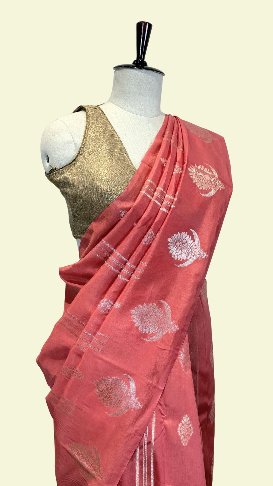 Red Raw Mango Silk Saree with Floral Weaving