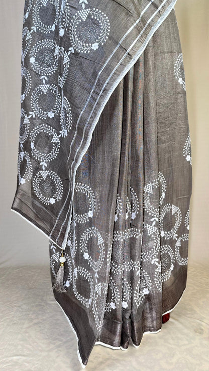 Elegant grey tissue Saree with Embroidery border& Floral Motifs,