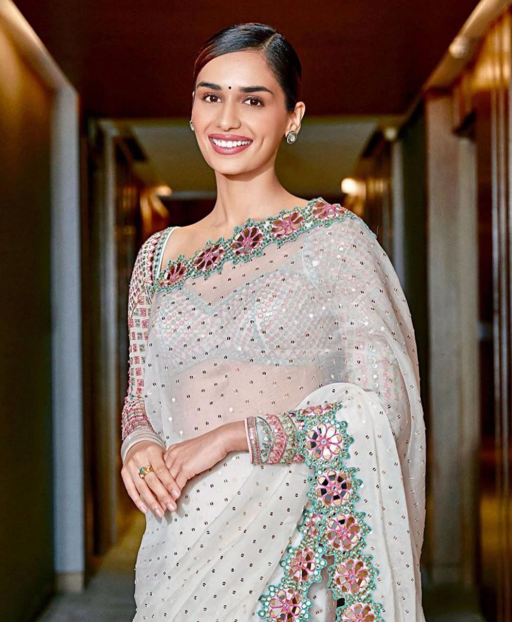 New Launching Bollywood BlockBuster Orignal Mirror Design White Colour