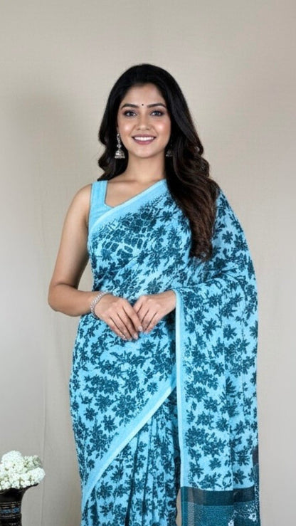 Elegant grey Georgette Saree with Abstract Floral Print & Matching Blouse Piece – Lightweight Daily & Party Wear Saree for Women