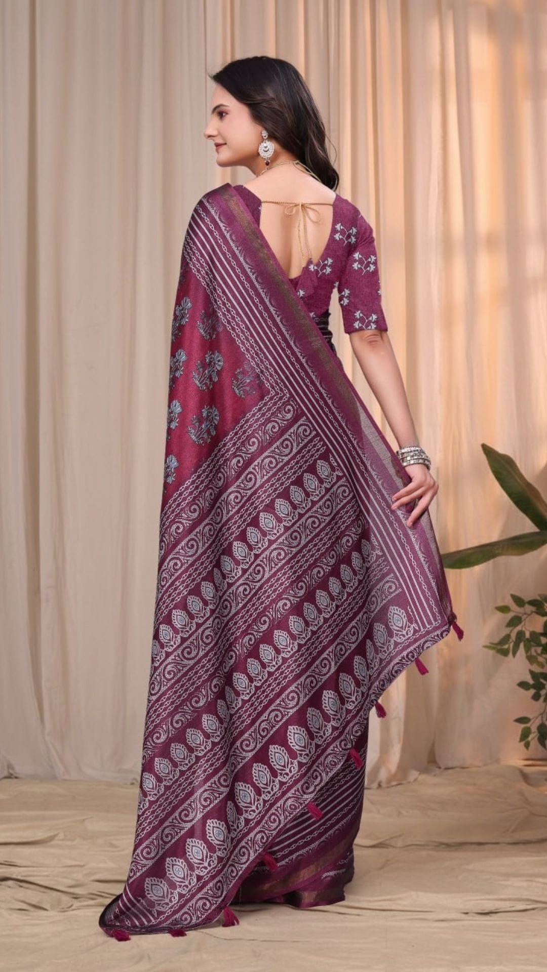Elegant Wine Mal Cotton Saree with Designer Blouse Piece