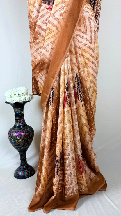 Geometric Print Banarasi Georgette Saree  (Brown)