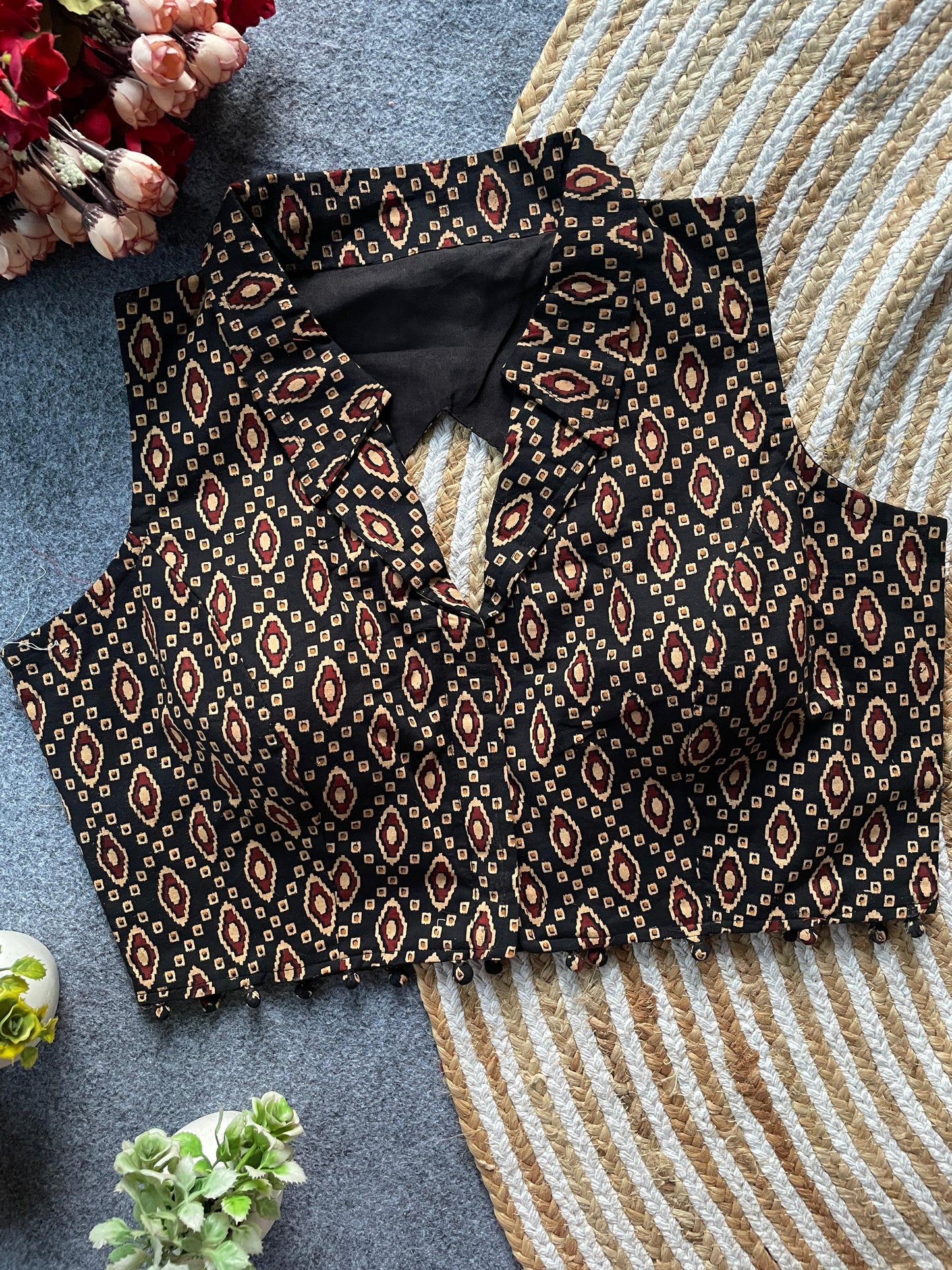 Front Open Padded Sleeveless Ethnic Blouse